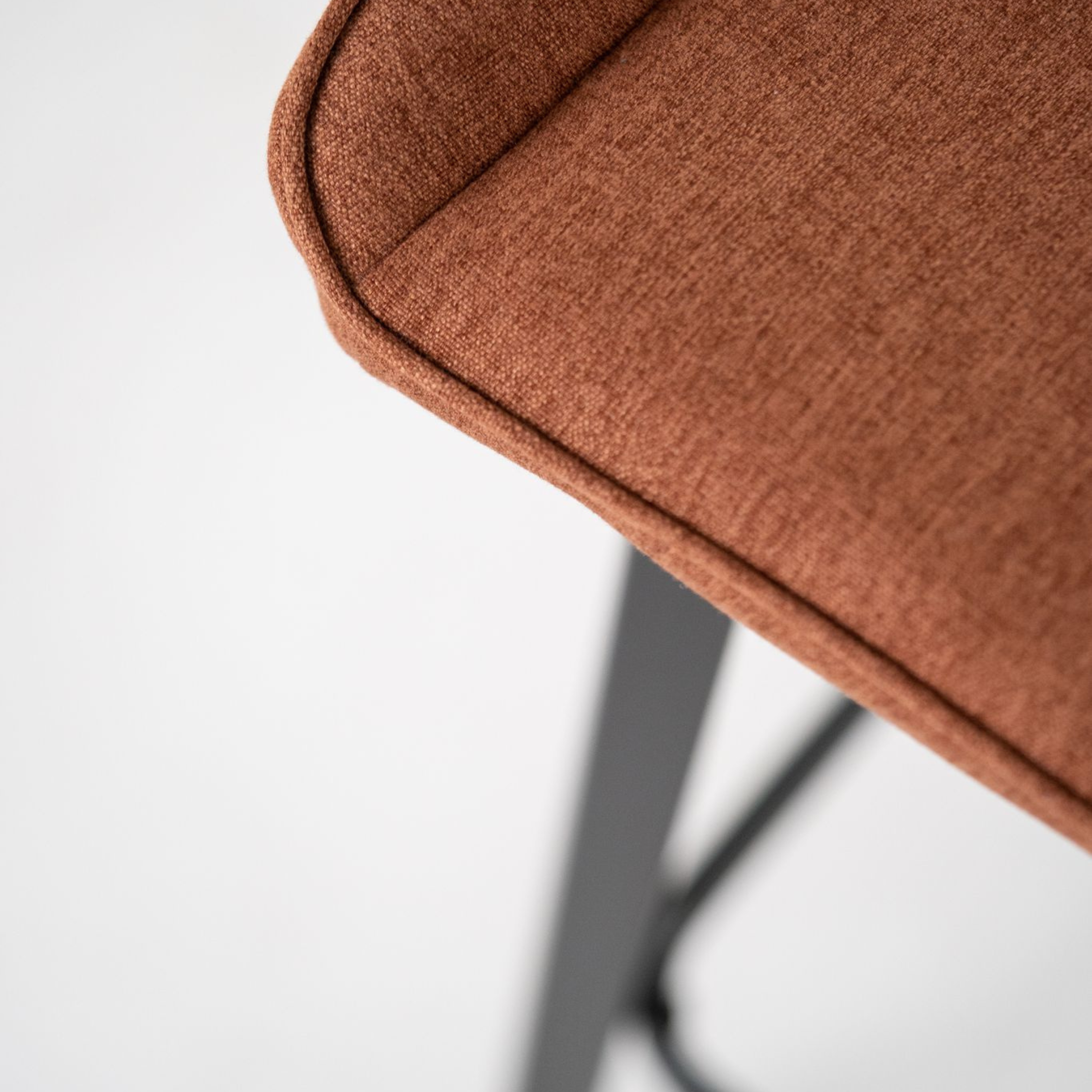 Set of "Fox" high stools in padded fabric with footrest cm 44x50 94h