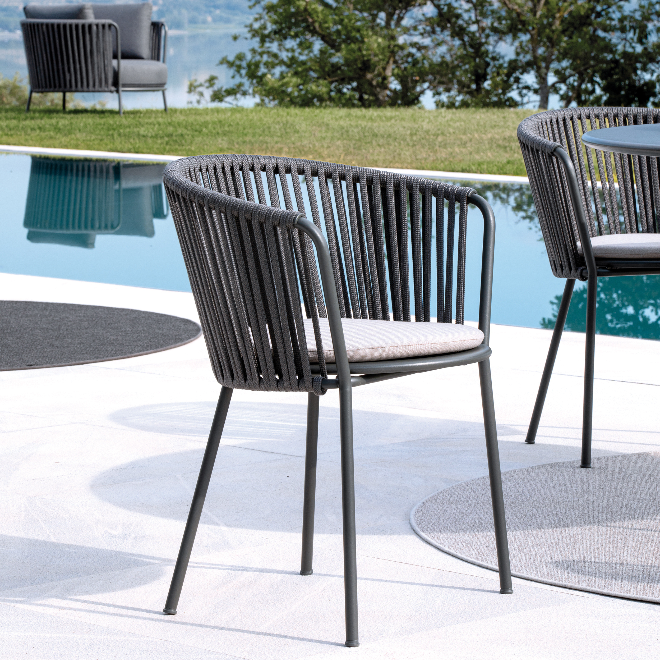 Set of 62x50cm 80cm Daisy Rope Stainless Steel and Rope Garden Chairs
