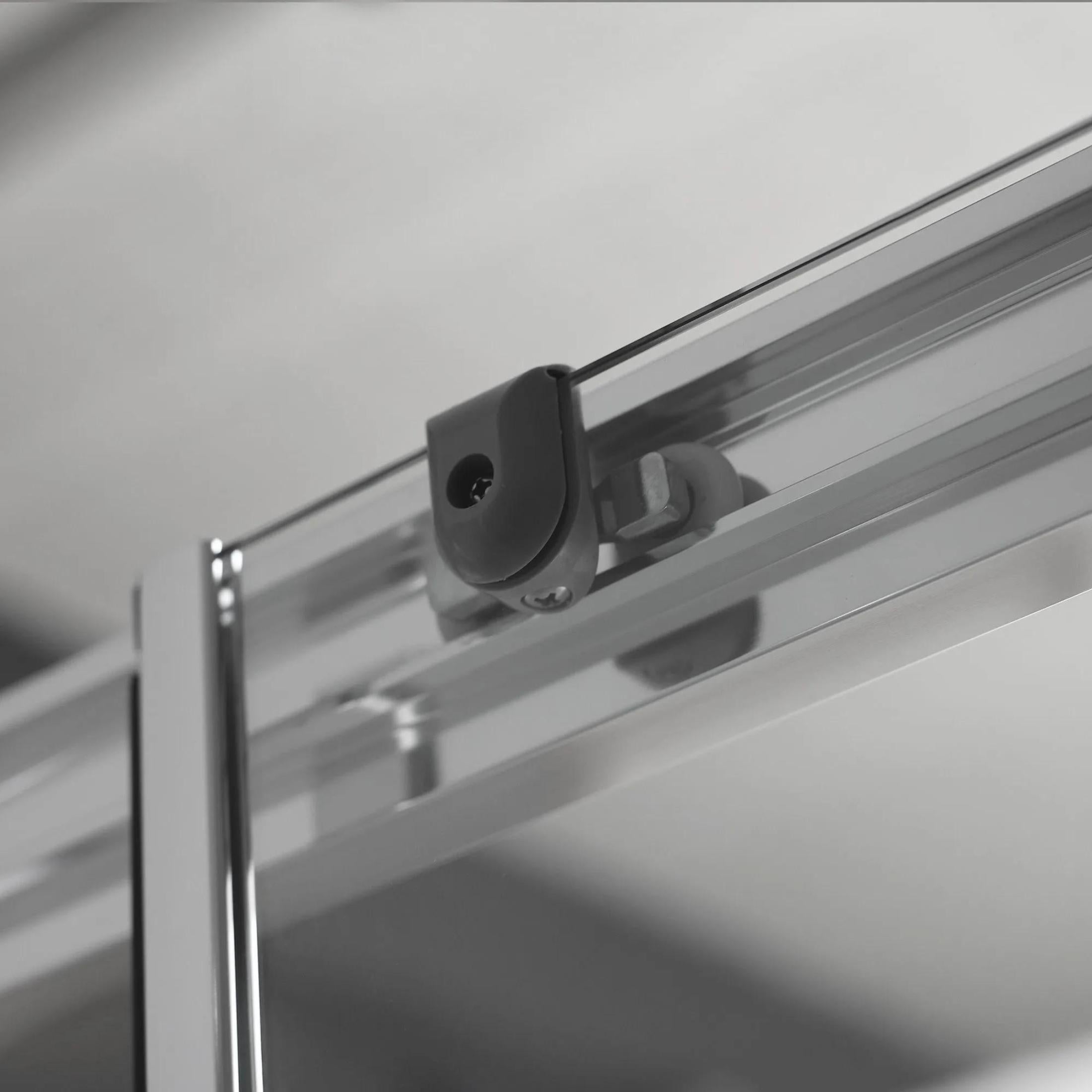 Modern shower enclosure with flat profile "Ferrara Two" in tempered glass and aluminum