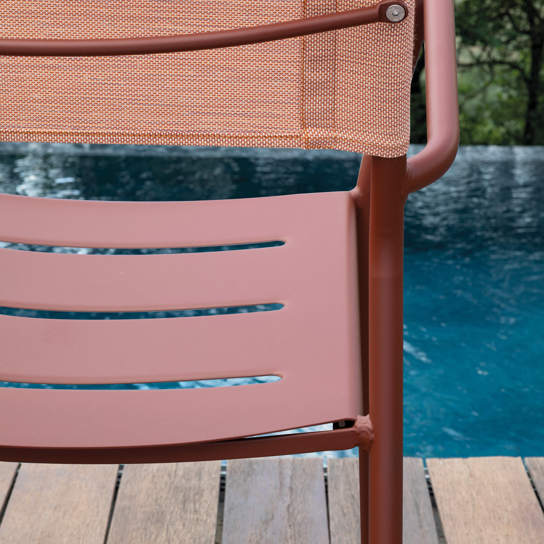 Set of "Vera" stackable garden chairs in metal and backrest in fabric, 56x50 cm, 86h