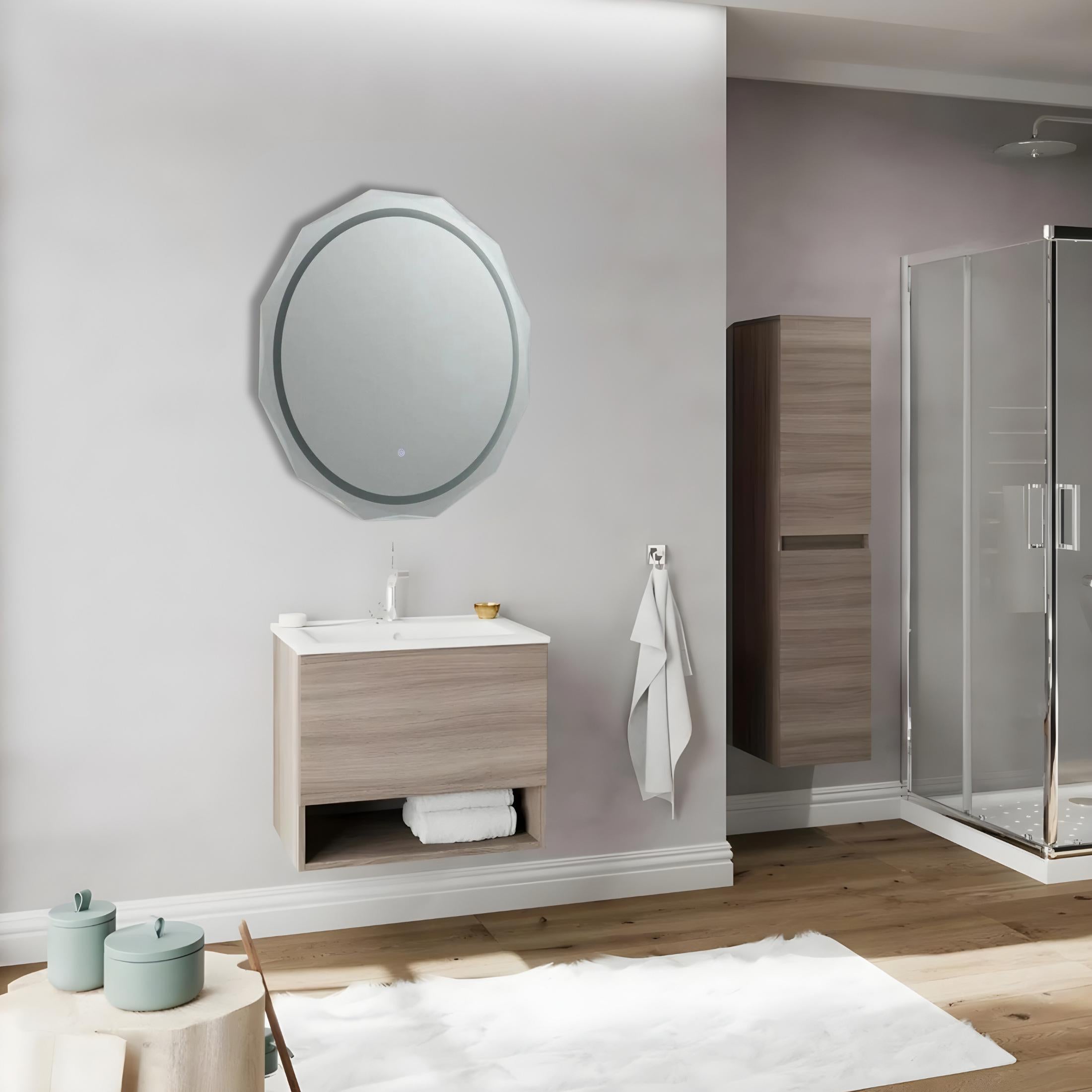 "Horizonte" LED mirror with faceted and illuminated edge