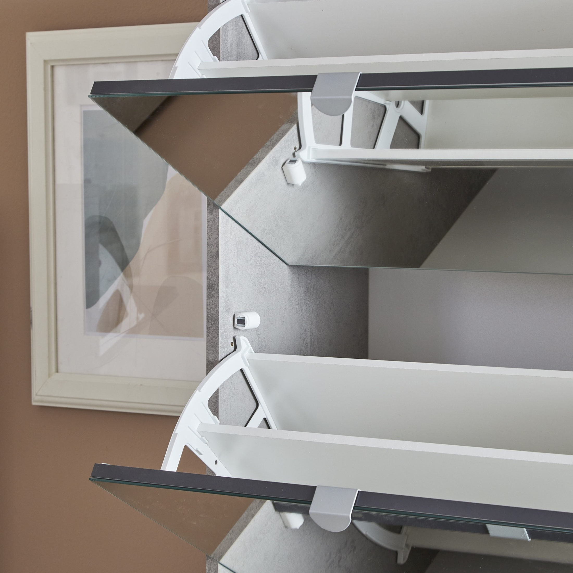 "Melissa" modern mirrored shoe rack with 5 wooden doors, 63x18 cm, 190 cm high.