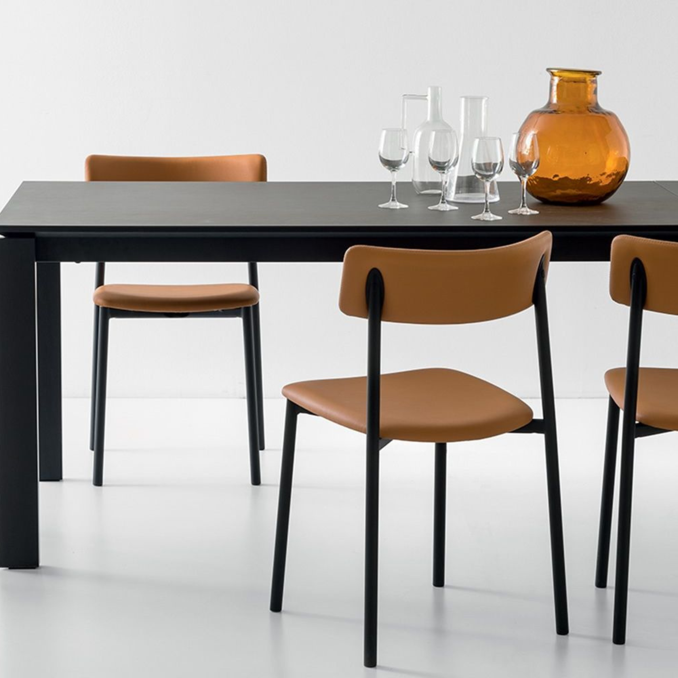 Set of modern living room chairs "Up!" with padded seat cm 49x48 81h