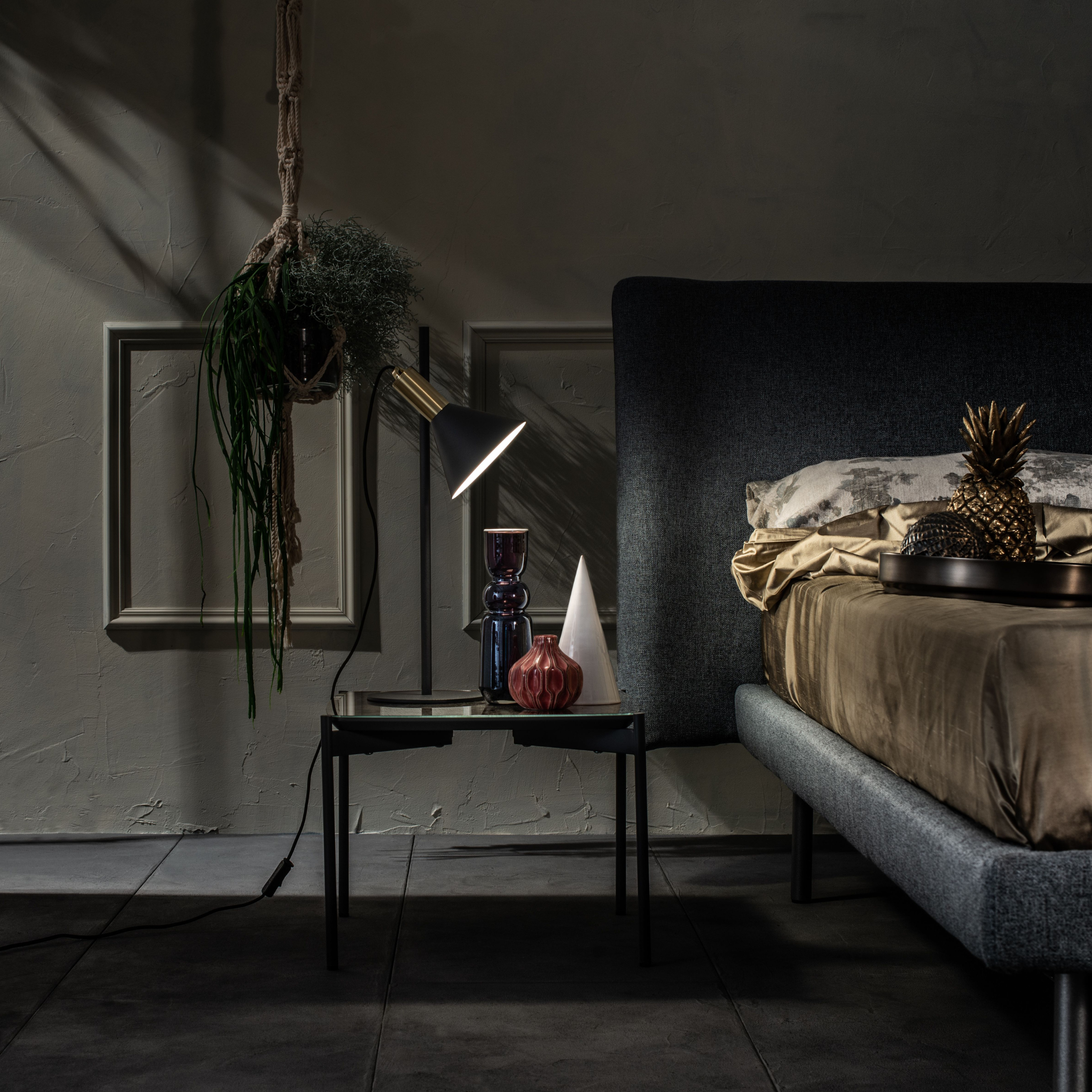 "Lucia" metal floor and table lamp with brass shade