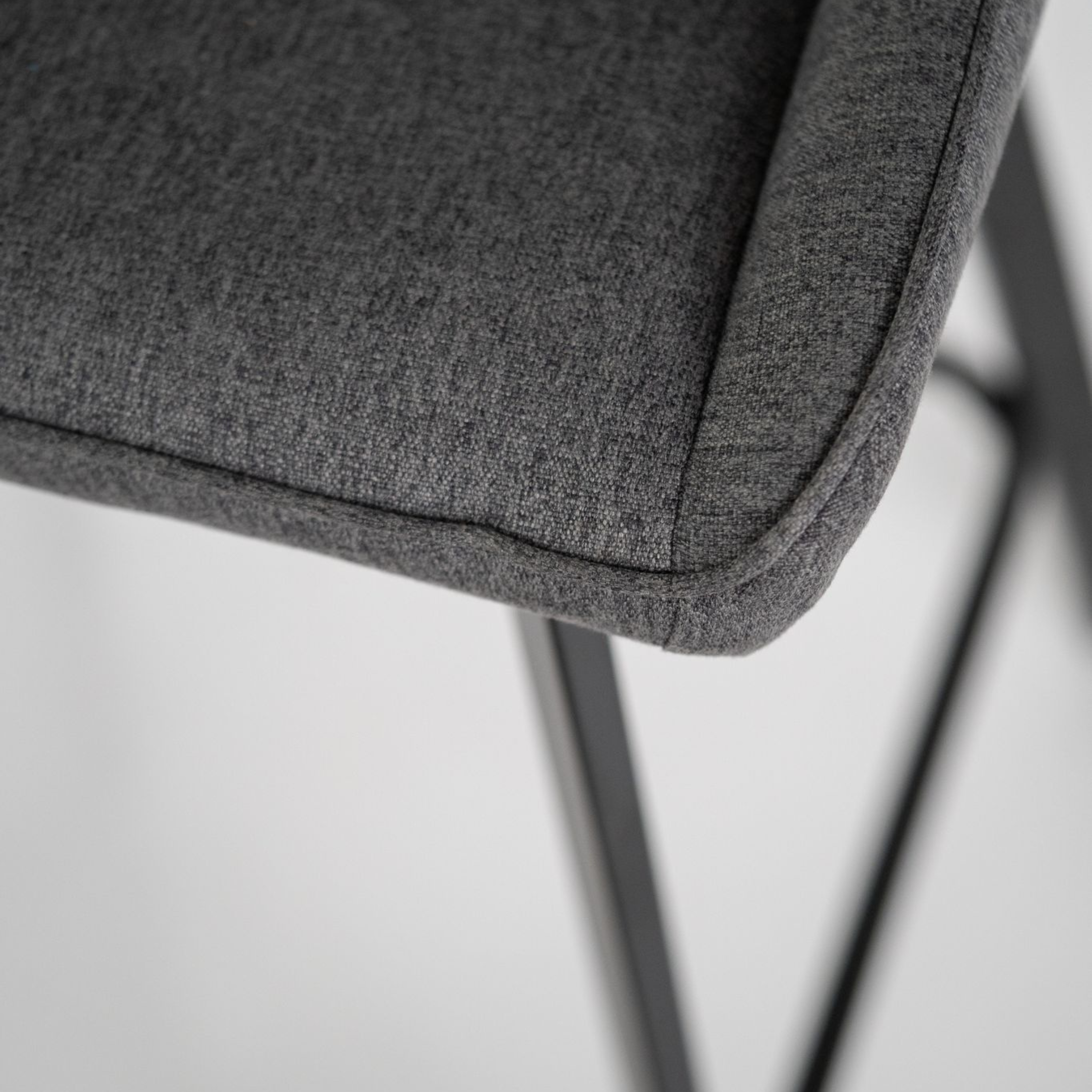 Set of "Fox" high stools in padded fabric with footrest cm 44x50 94h