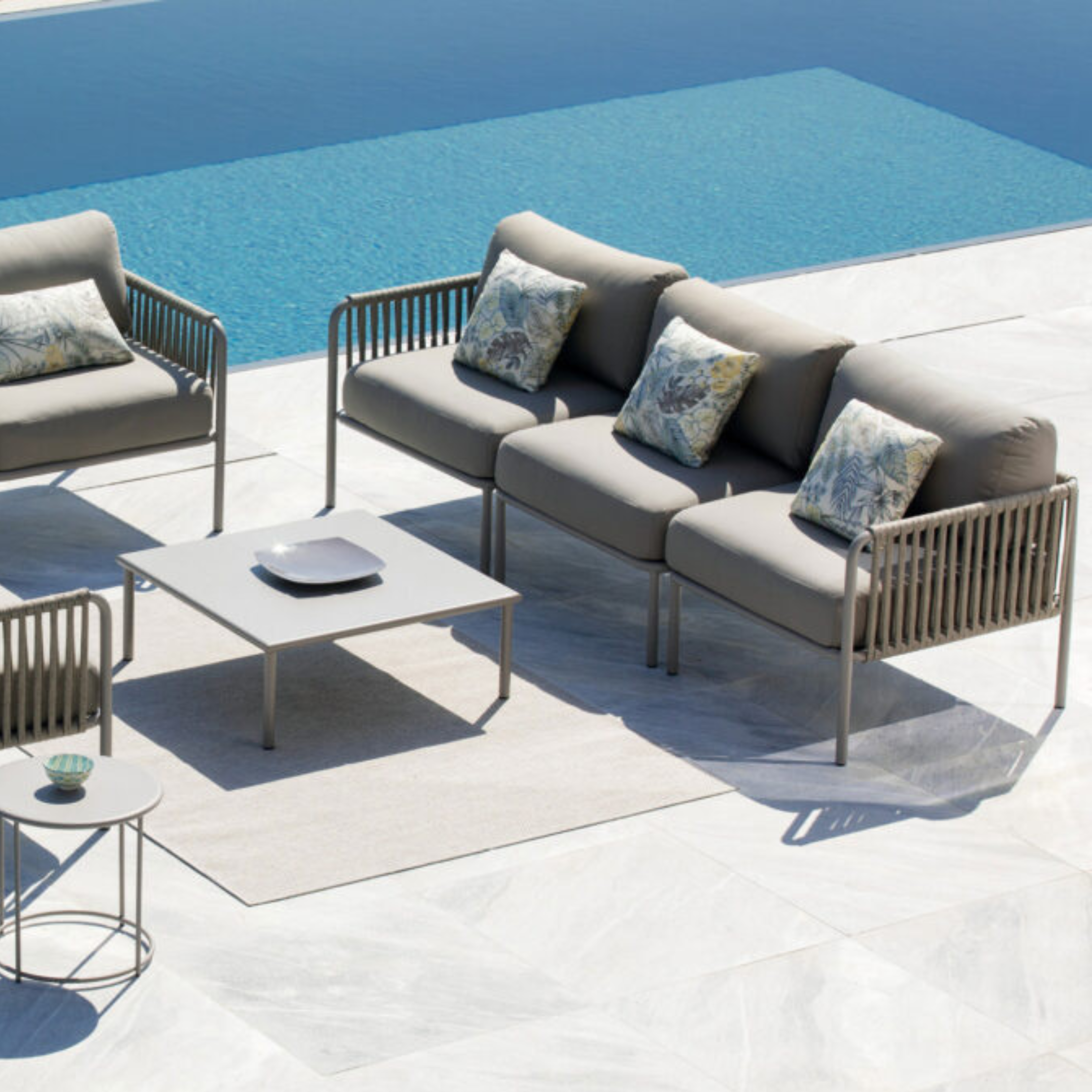 Single sofa with "Key West" rope backrest and cushions 80x80 cm 64h