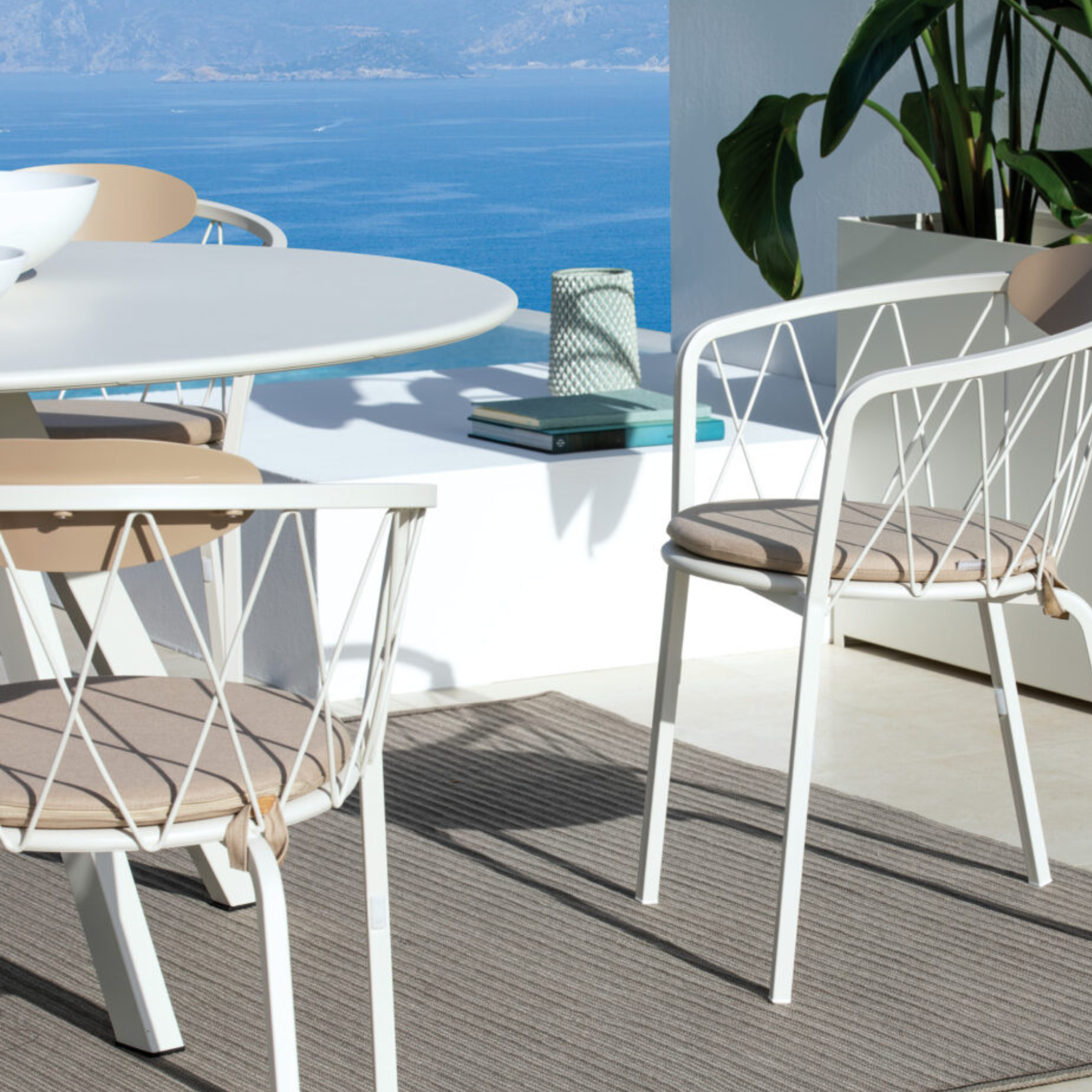 "Daisy7" round galvanized metal garden table, removable, 130x130 cm, 75 cm high