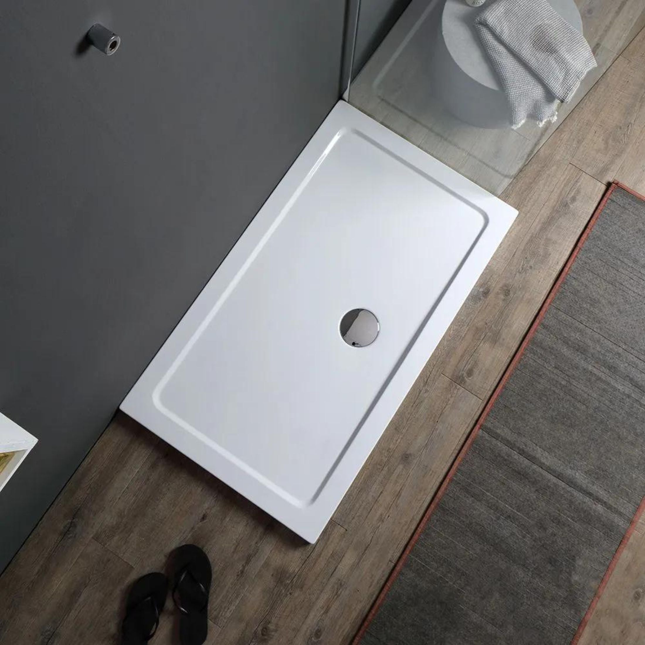 Aosta rectangular shower tray made of thin acrylic and white ABS