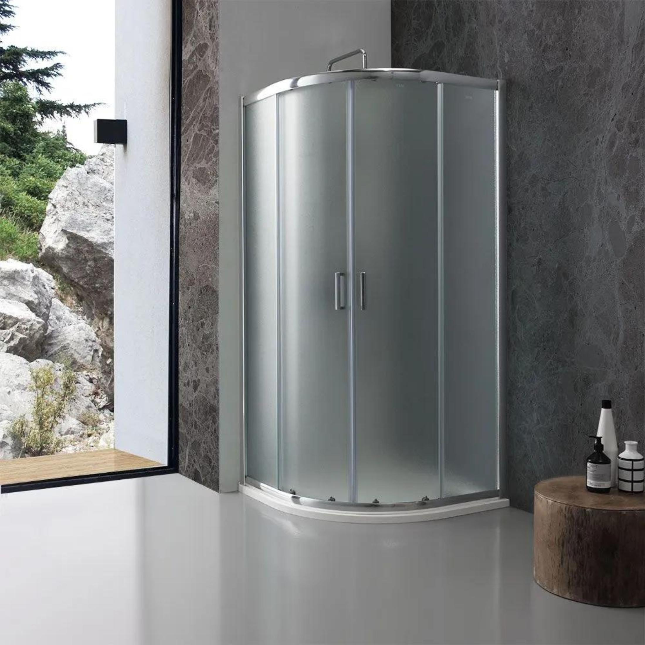 Semicircular "Genova" shower enclosure with two sliding doors in tempered glass, 185 cm high.