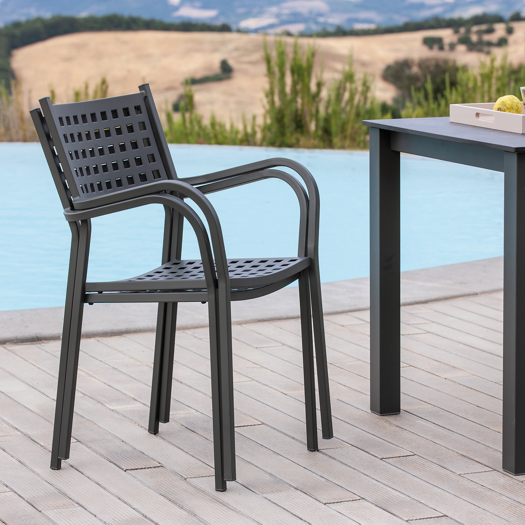 Set of "Alice" metal garden chairs with armrests, stackable, 53x53 cm, 85 cm high.