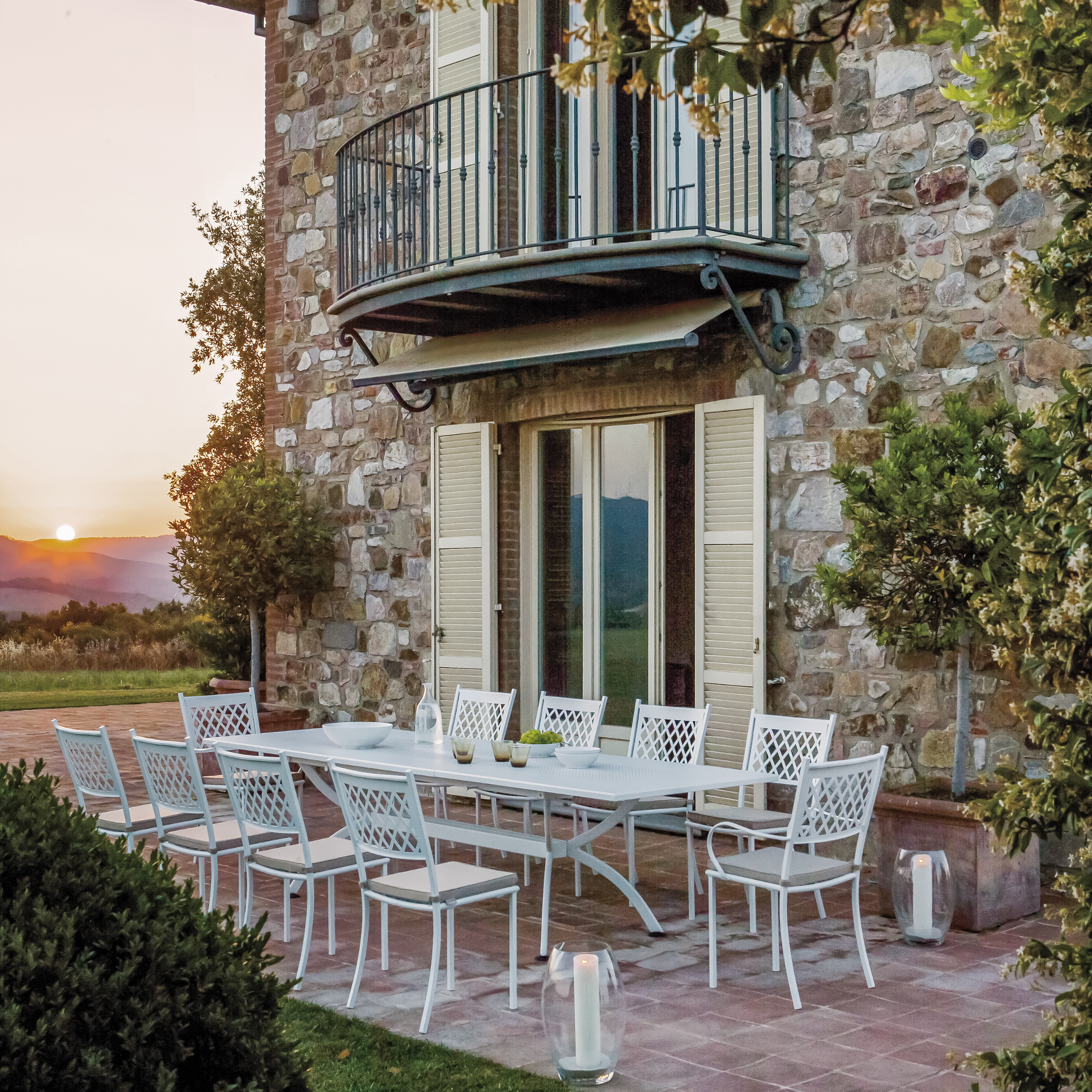 Tavolo allungabile in metallo "Valentino" da giardino moderno cm 220/300x100 75h