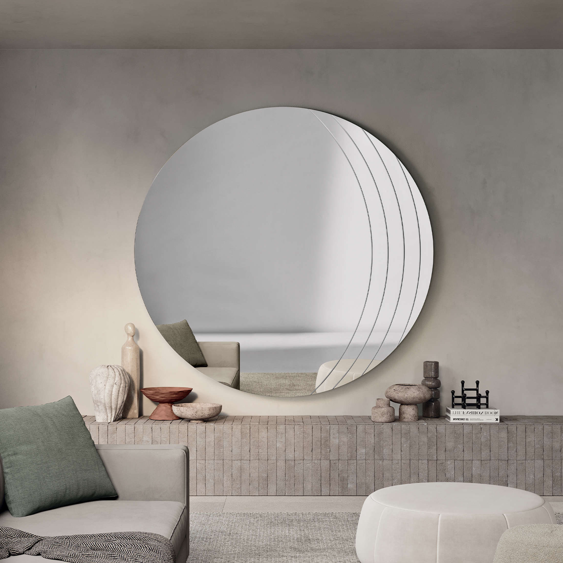 Elegant "Mochi" wall mirror with side engravings