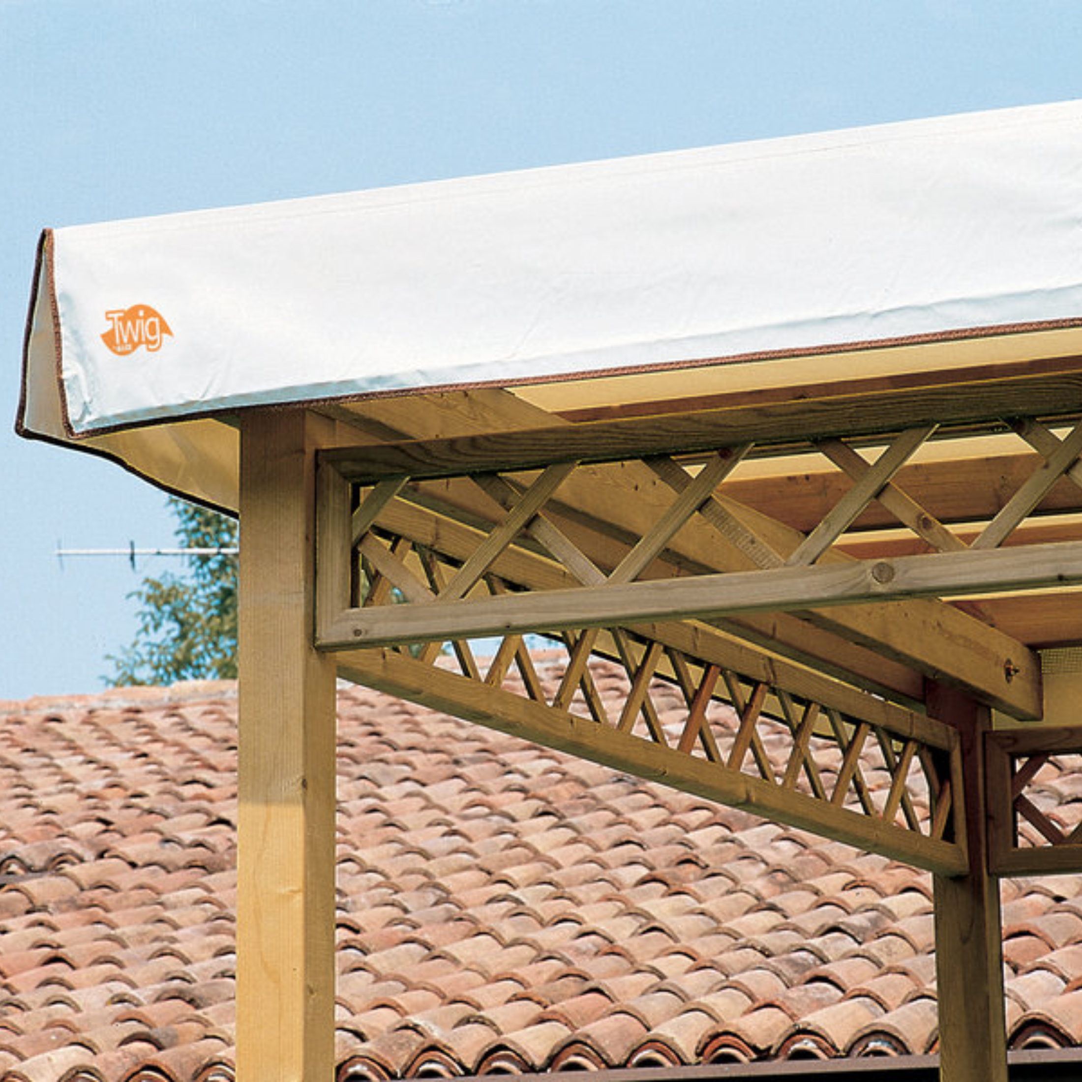 "Genio" outdoor cover kit in ivory-colored PVC