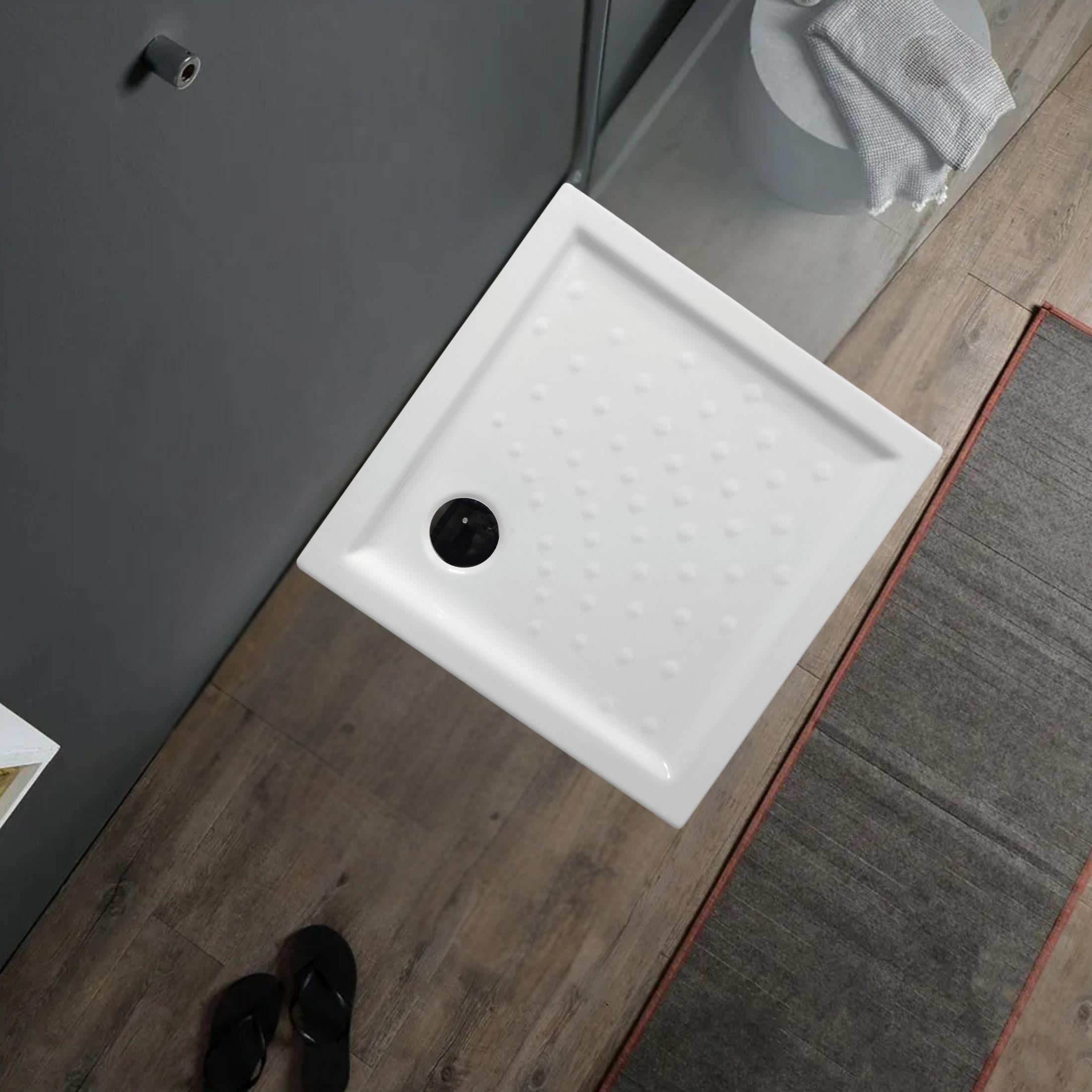 "Matera" square shower tray in non-slip white ceramic with raised edges