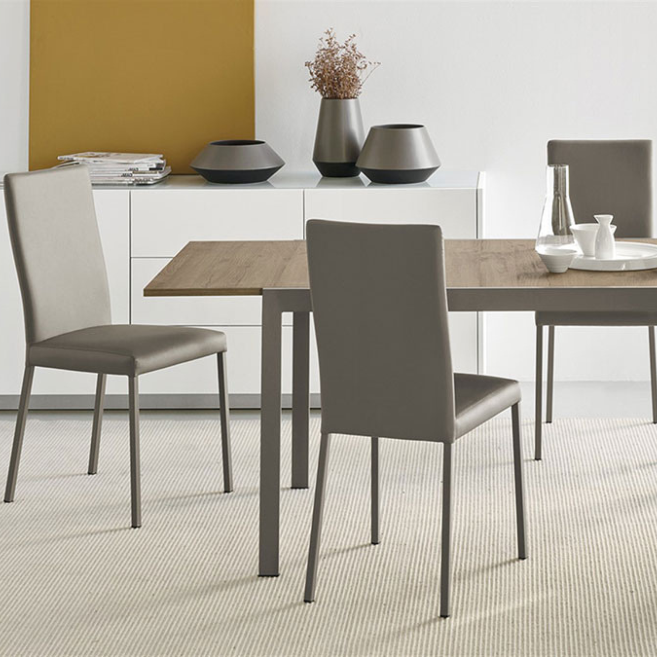 Set of modern living room chairs "Garda" with fabric seat and backrest, 44x54 cm, 96h