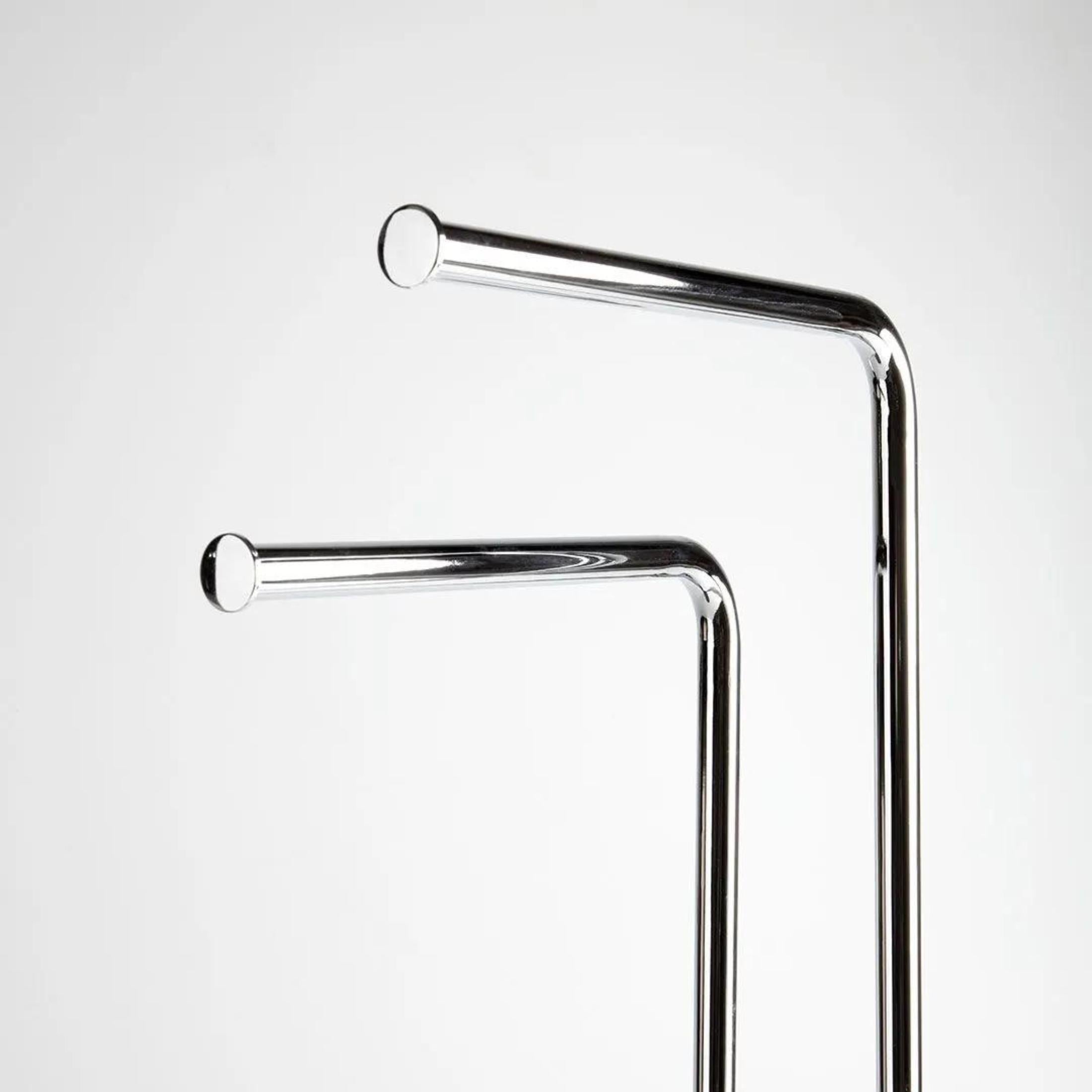 "Hans" chrome-plated metal towel stand with oval base for 2 towels