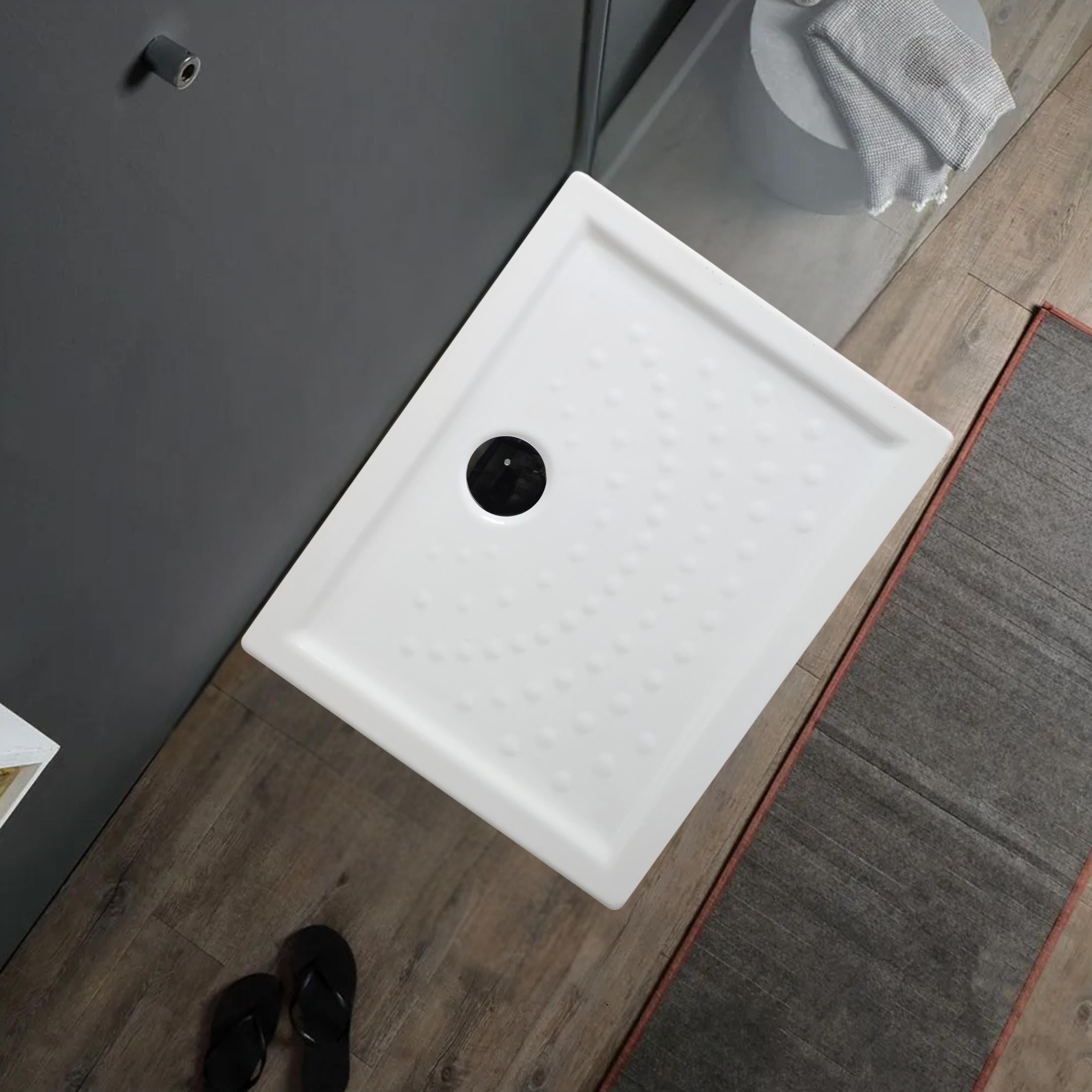 Rectangular "Matera" shower tray in non-slip ceramic with raised edges
