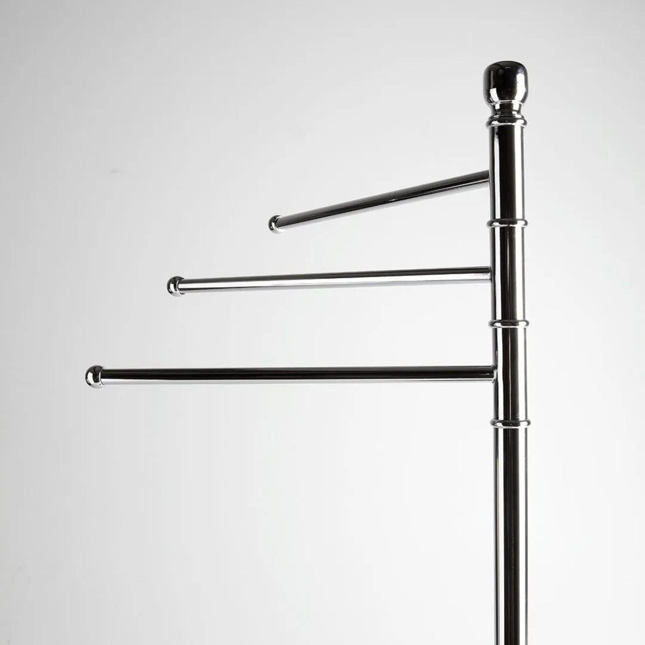 "Matthias" chrome-plated steel floor lamp with 3 towel holders