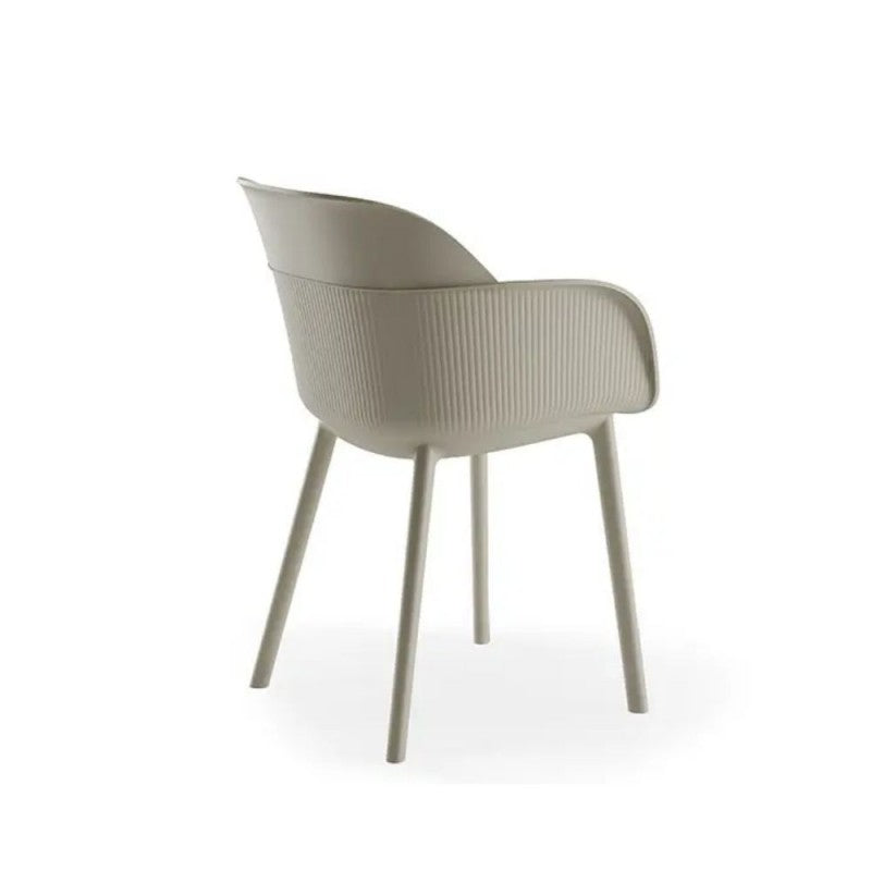 "Shell-P" dining chair set in polypropylene and fiberglass with armrests, 49x49 cm, 80 cm high.
