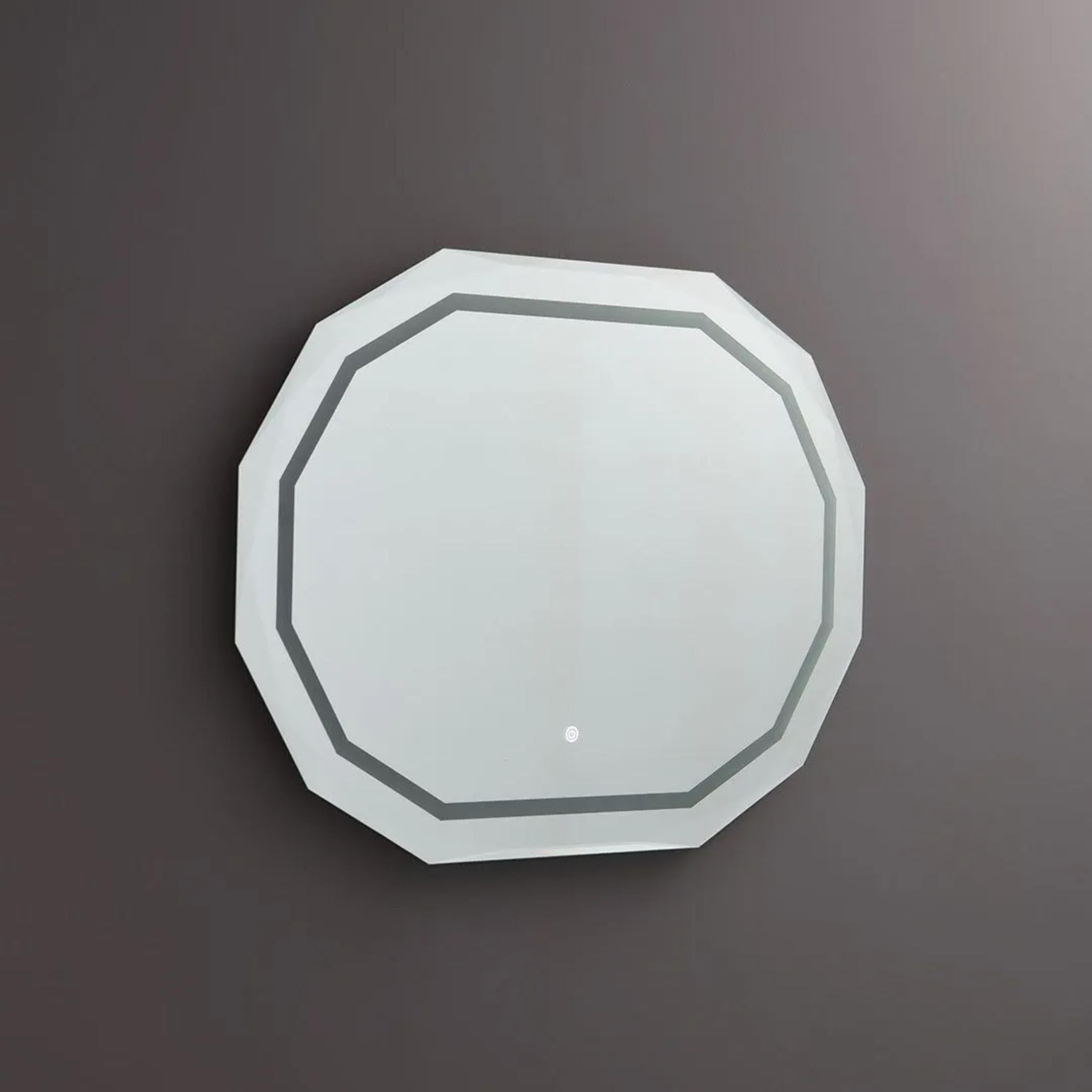 "Horizonte" LED mirror with faceted and illuminated edge