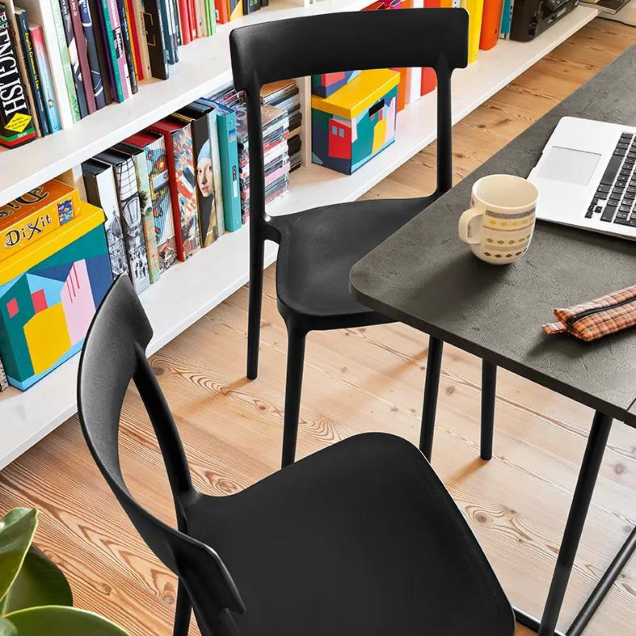 Set of modern stackable polypropylene chairs "Argo" for living room cm 48x47 82h