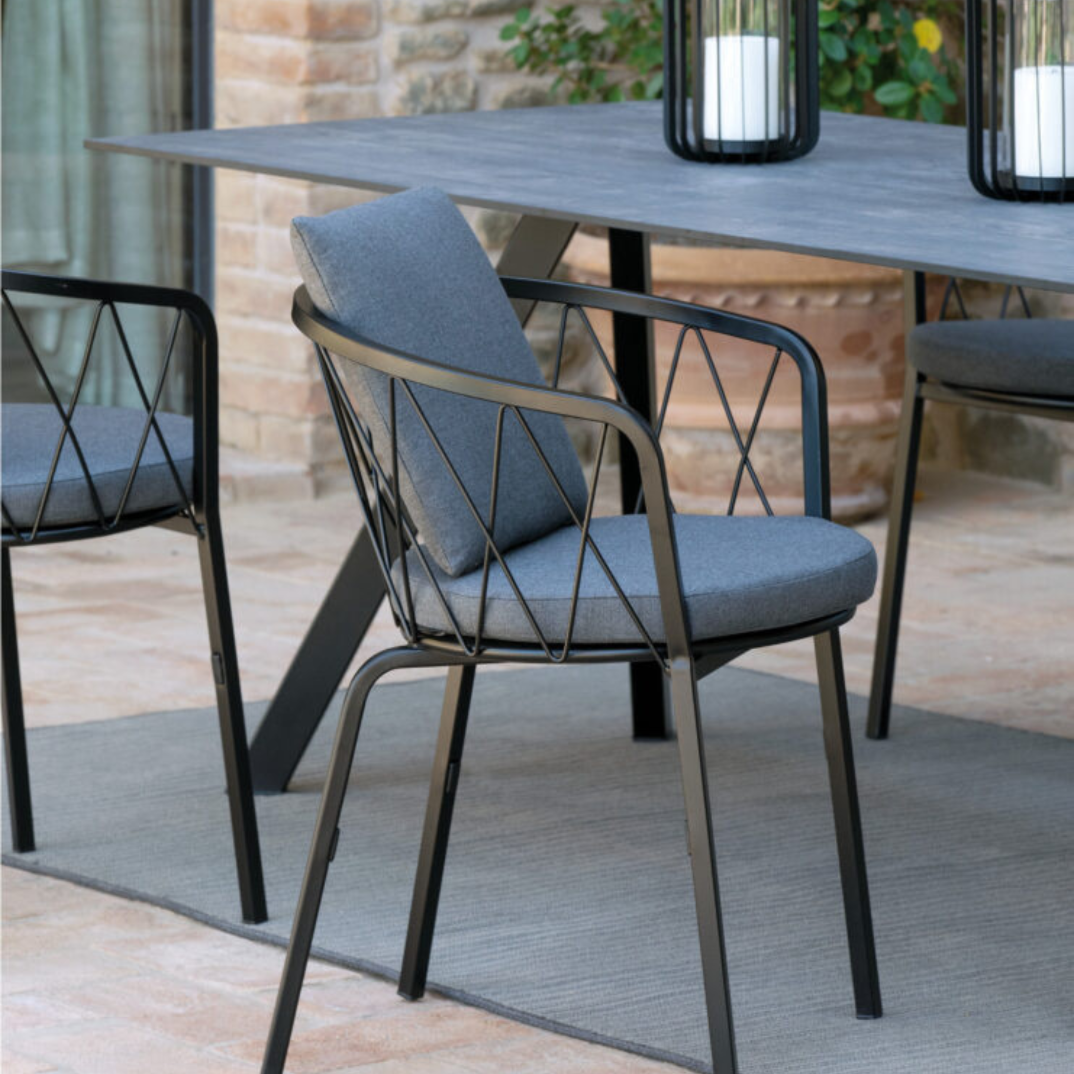 Set of stackable painted metal garden chairs "Daisy" 57x55 cm 75h