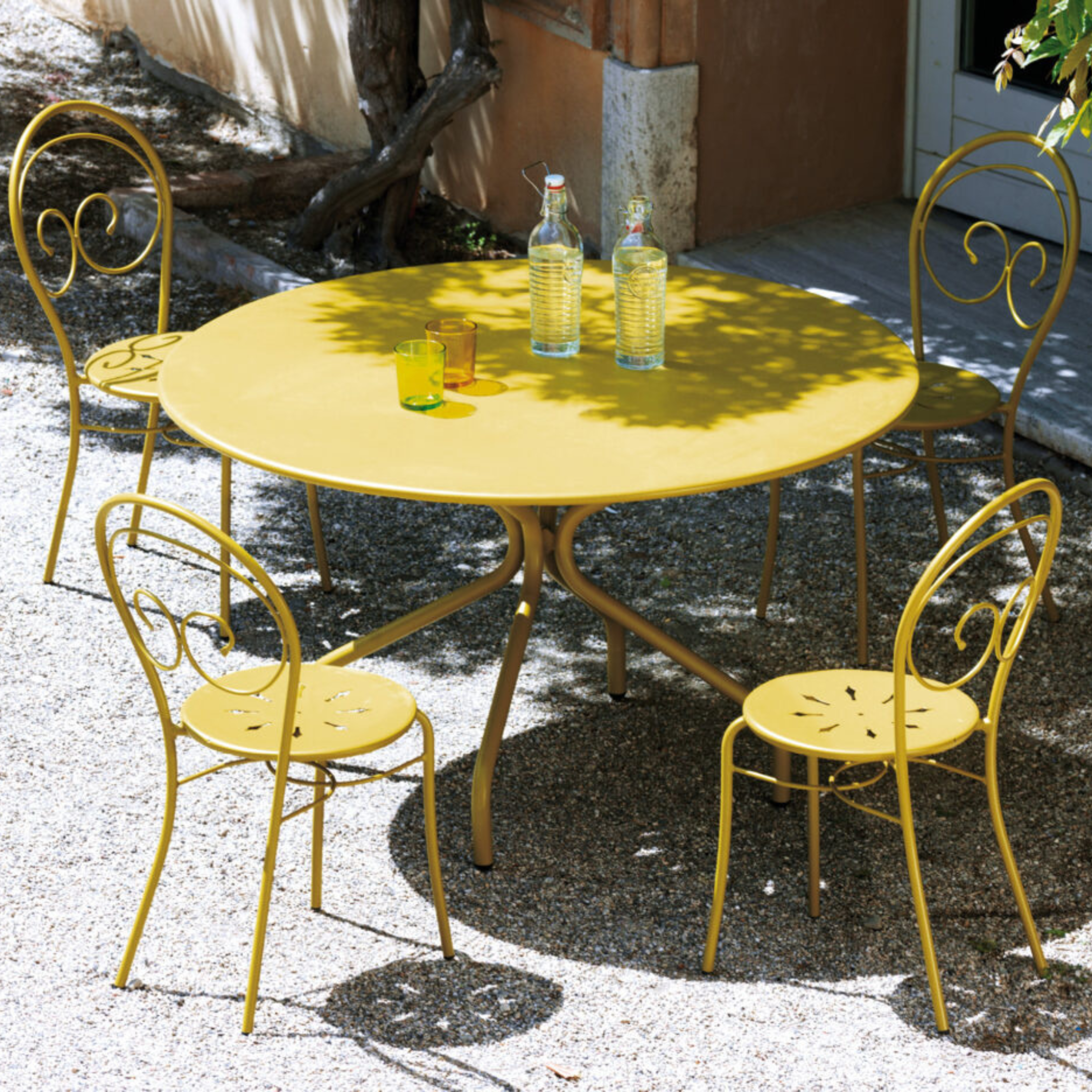 Set of classic "Mimmo" garden chairs in painted metal, stackable, 43x52 cm, 89h