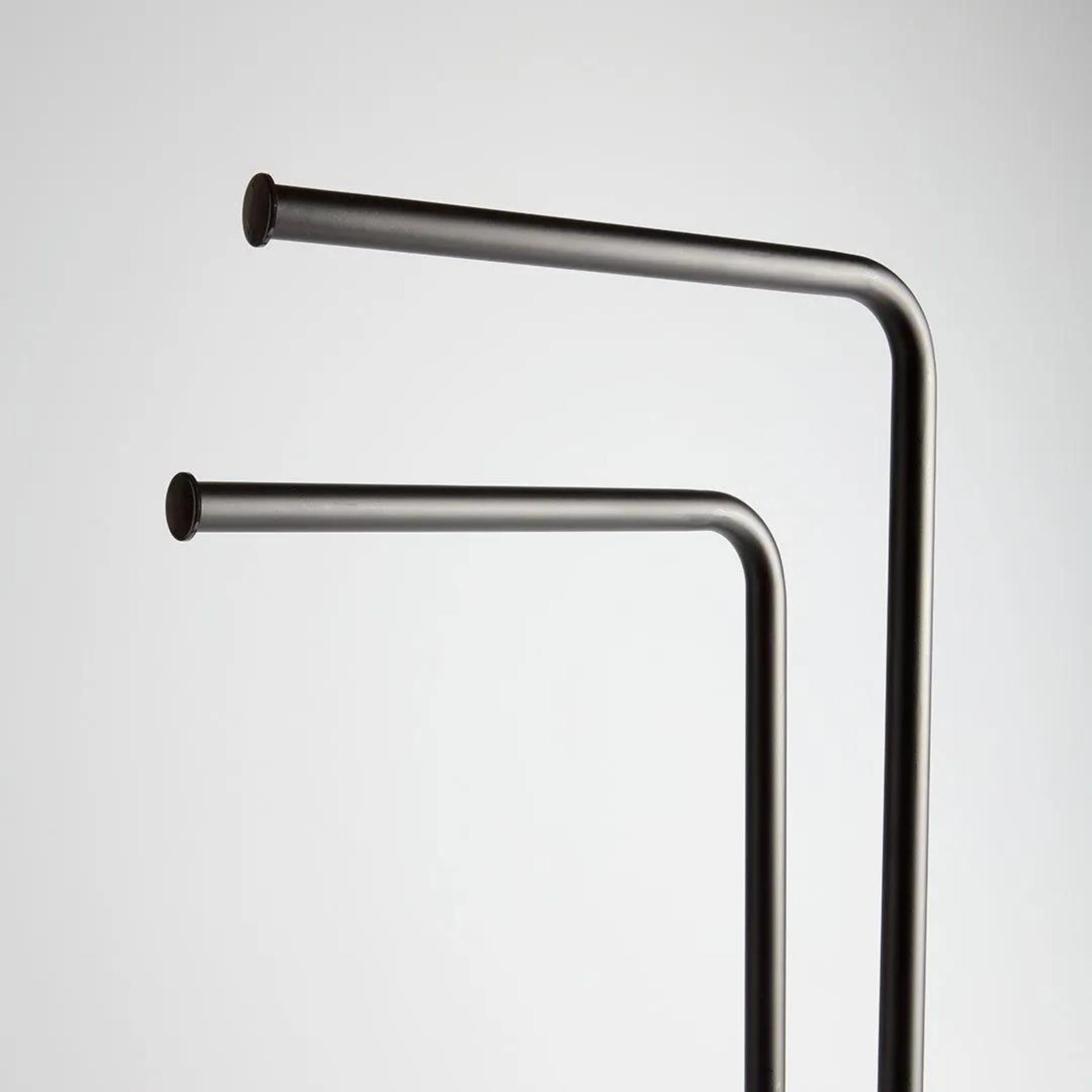 "Katrin" floor lamp with 2 towel holder arms in matt black metal