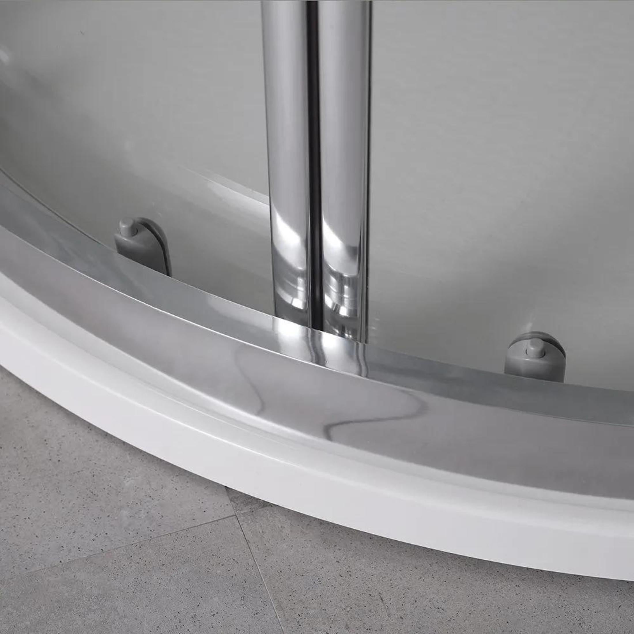 Semicircular shower enclosure with "Ferrara Two" sliding doors in tempered glass, 195 cm high.