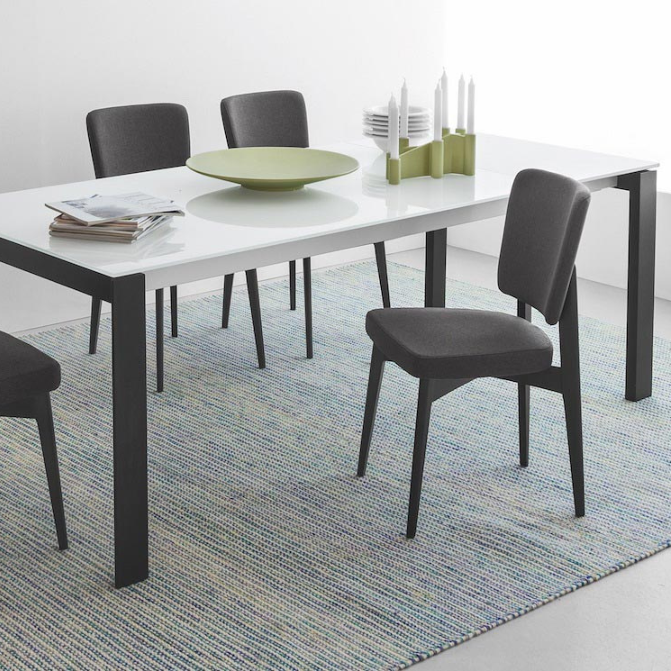 Set of "Escudo" living room chairs, solid beech wood frame, 45x53 cm, 85h