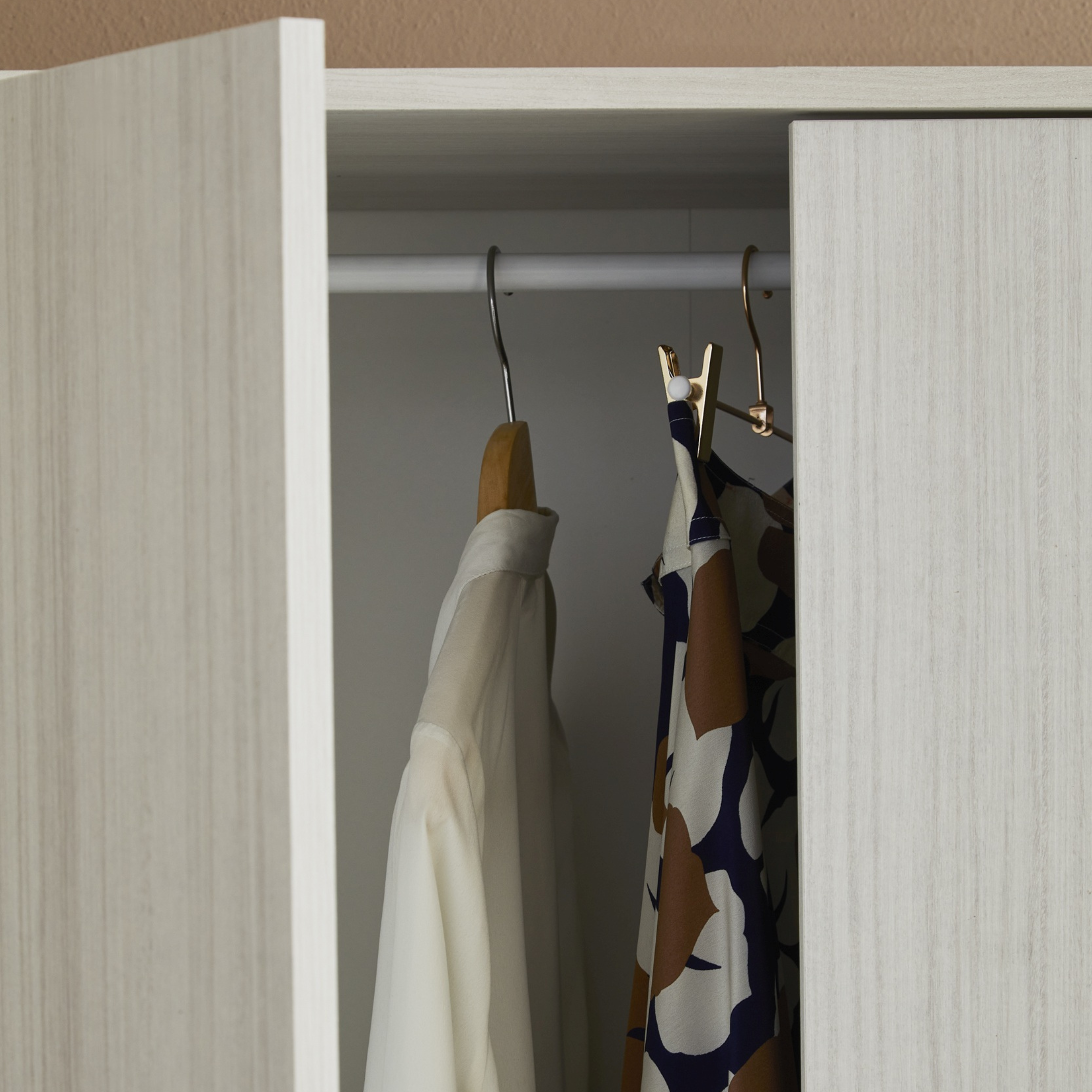 Modern wooden wardrobe "Bozza" with 2 doors and 2 drawers, 77x52 cm, 182 cm high.