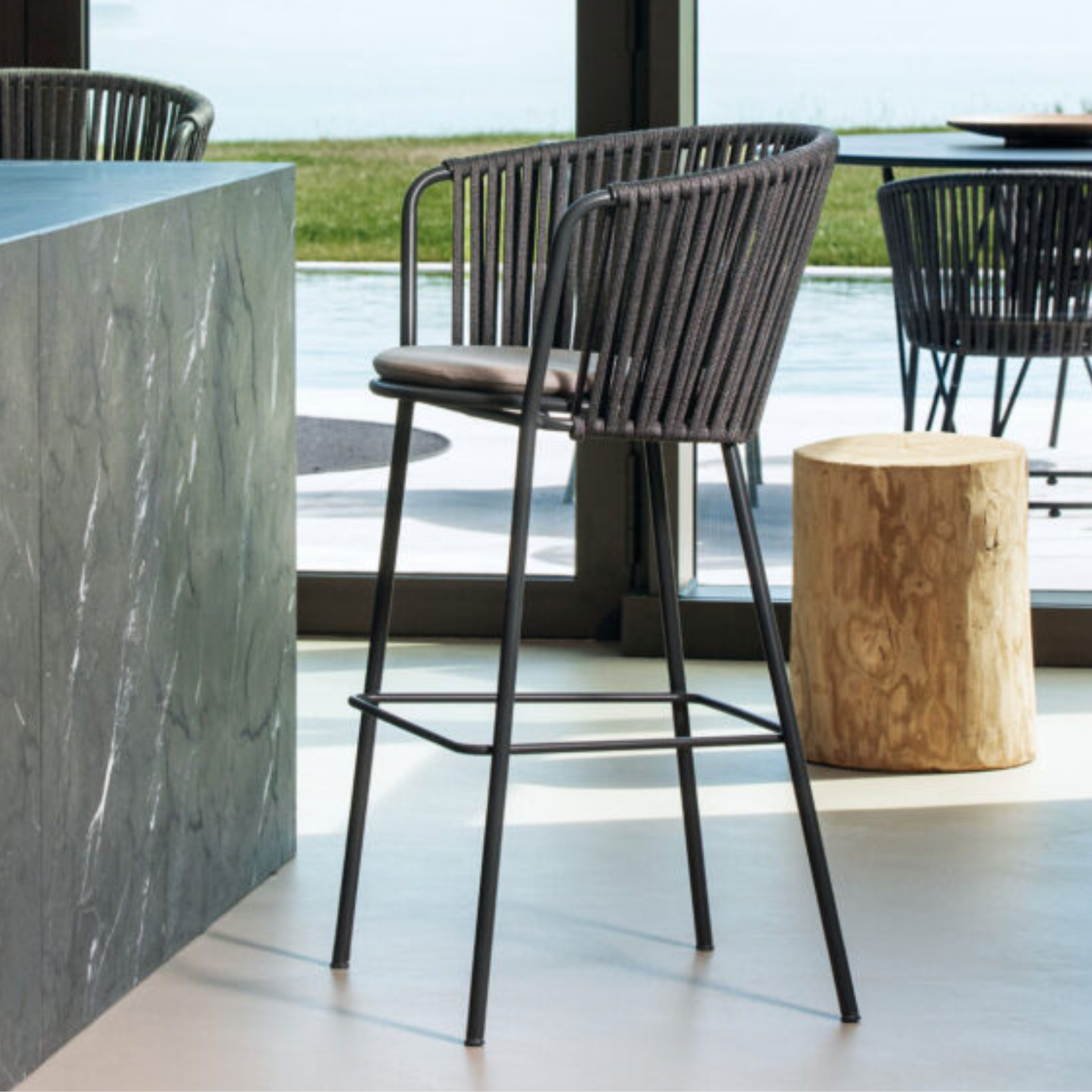 High stainless steel and rope "Daisy Rope" garden stool, 62x53 cm, 104 cm high.