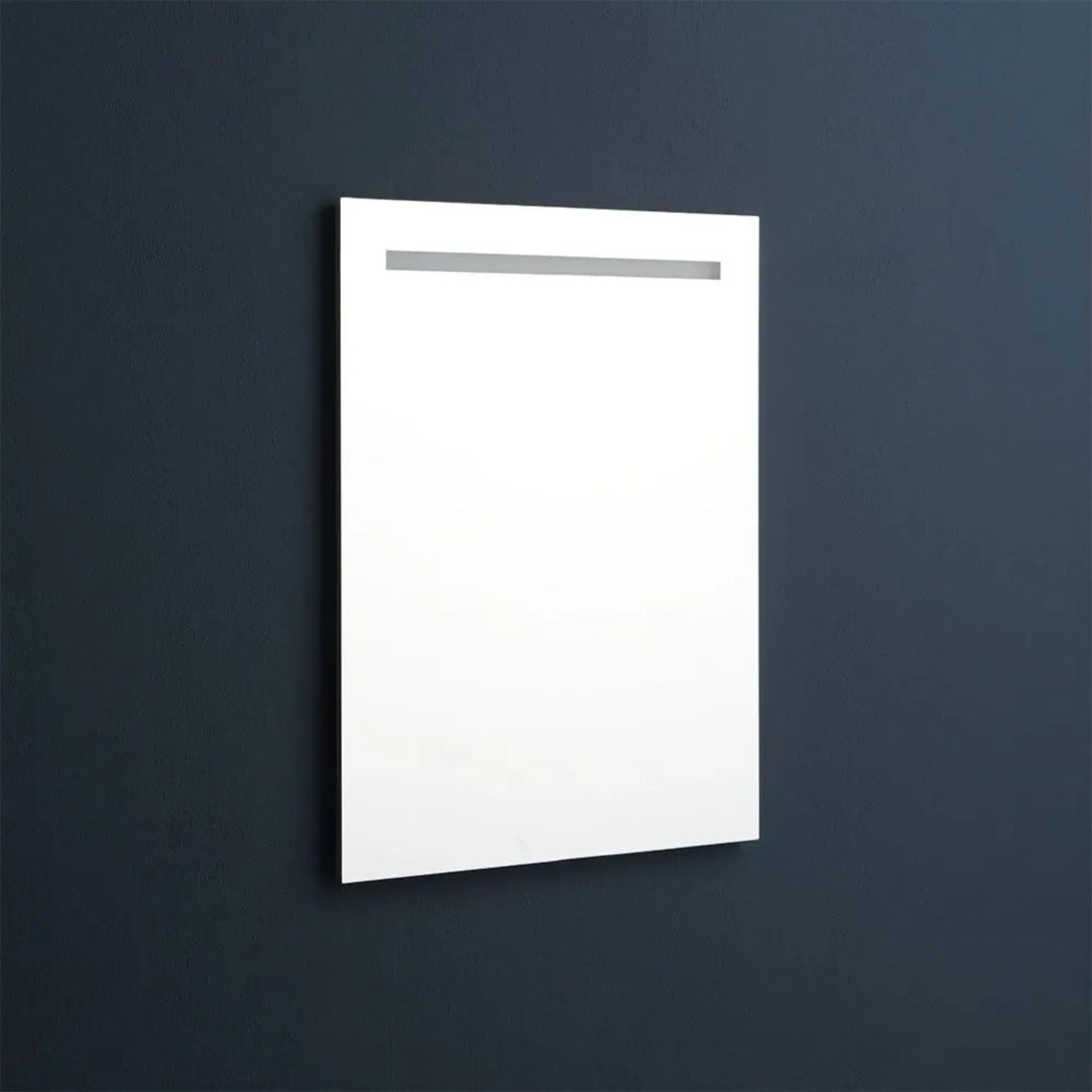 Rectangular mirror with "Valderico" LED strip and aluminum-like profiles