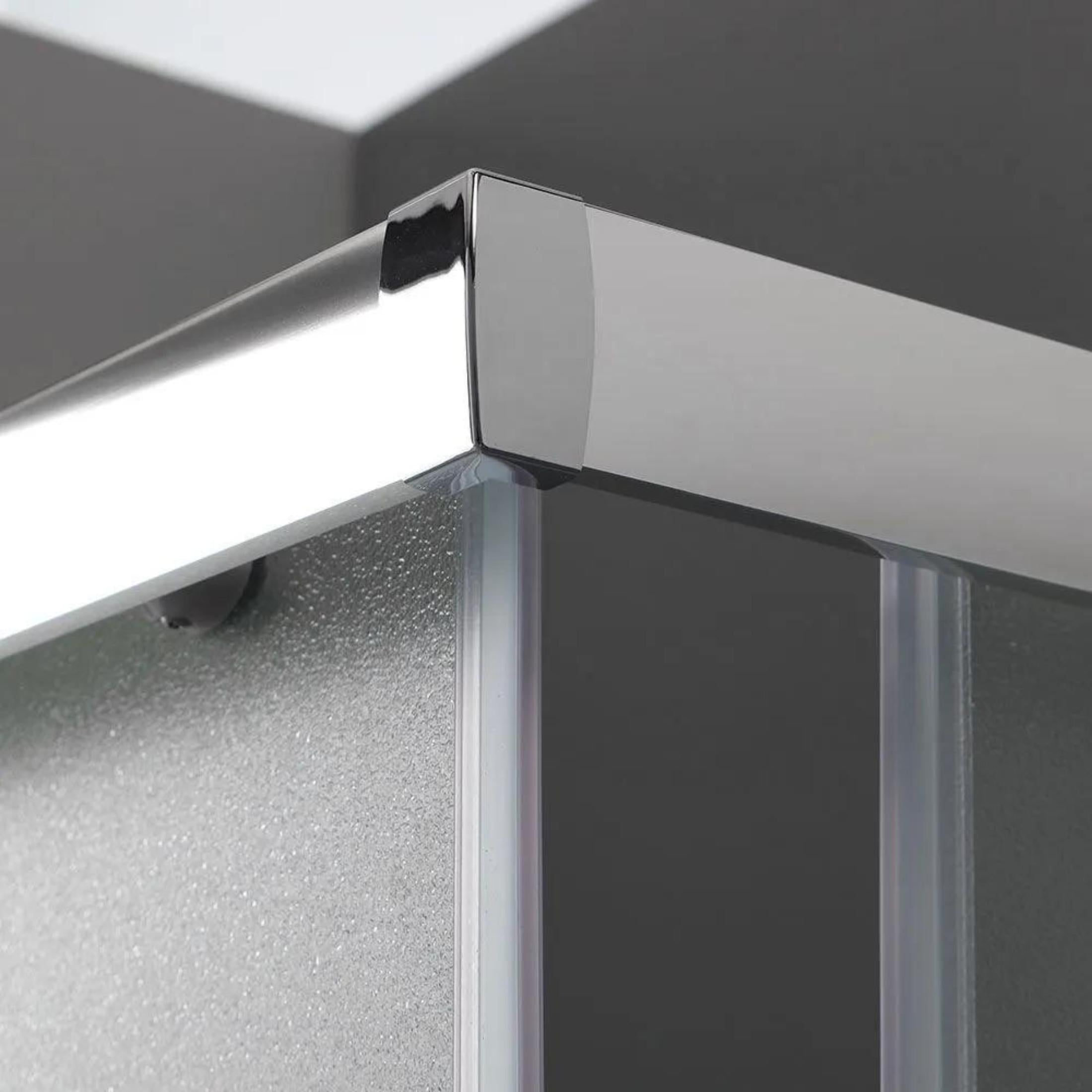 "Genova Two" shower enclosure with sliding doors in opaque tempered glass, 185 cm high.