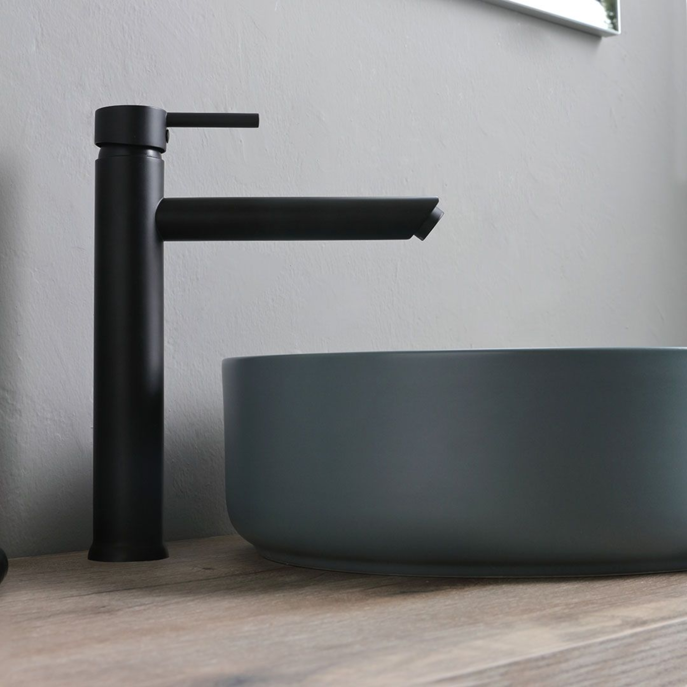 "Medellín" 100cm floor-standing bathroom cabinet in fossil oak with round grey ceramic sink and rectangular mirror