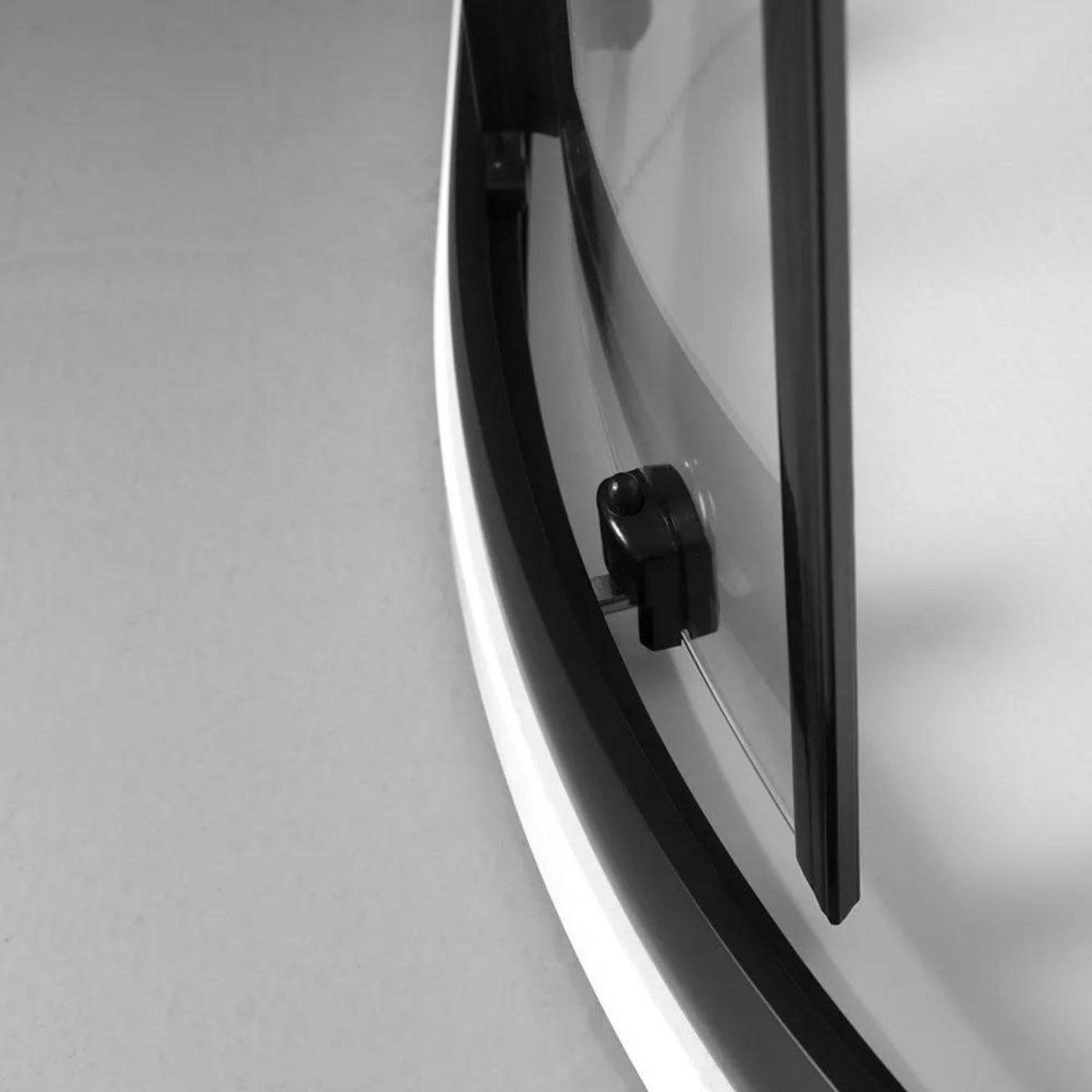 Box doccia semicircolare "Cielo" in vetro trasparente e profilo nero opaco h 190 cm - MondoViro