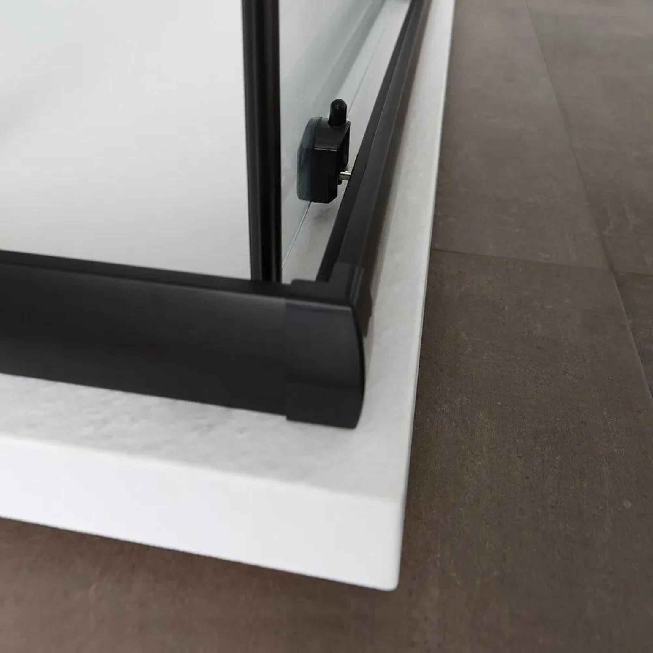 Rectangular "Cielo" shower enclosure in clear glass with matt black profile, height 190 cm