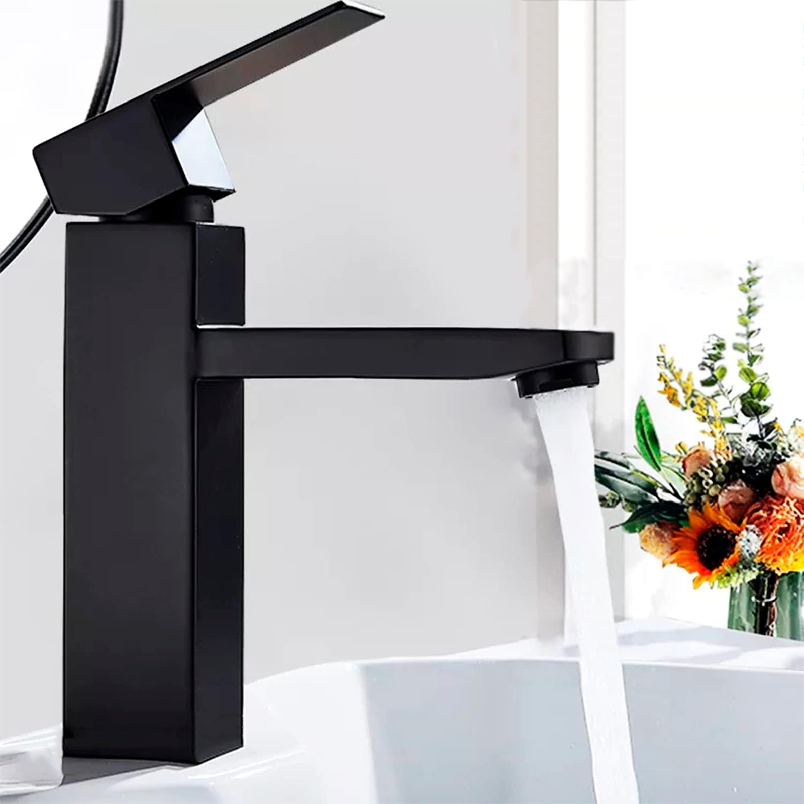 "Elegant" single-lever brass basin faucet in matte black