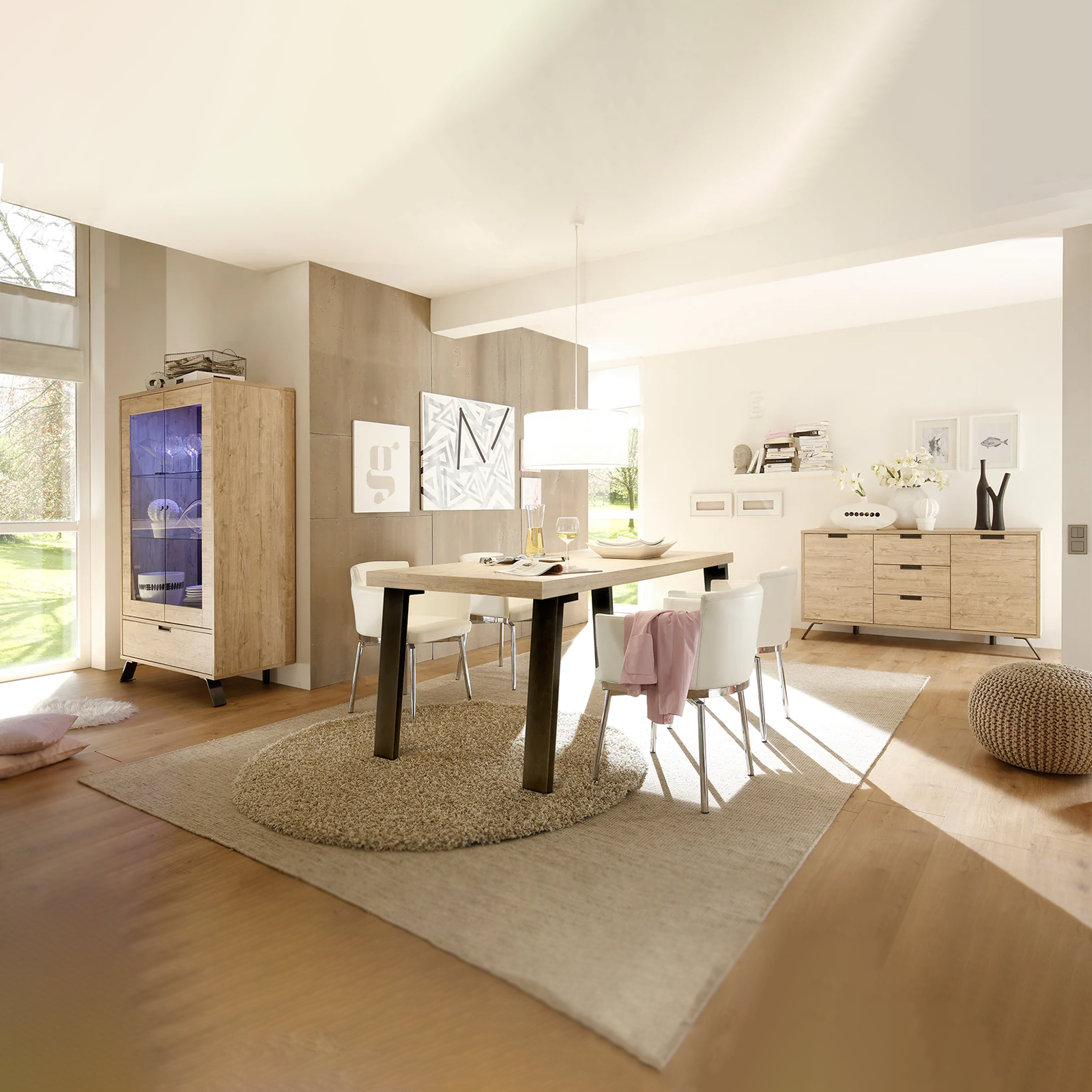 "Palma" dining table in Sherwood oak with iron legs