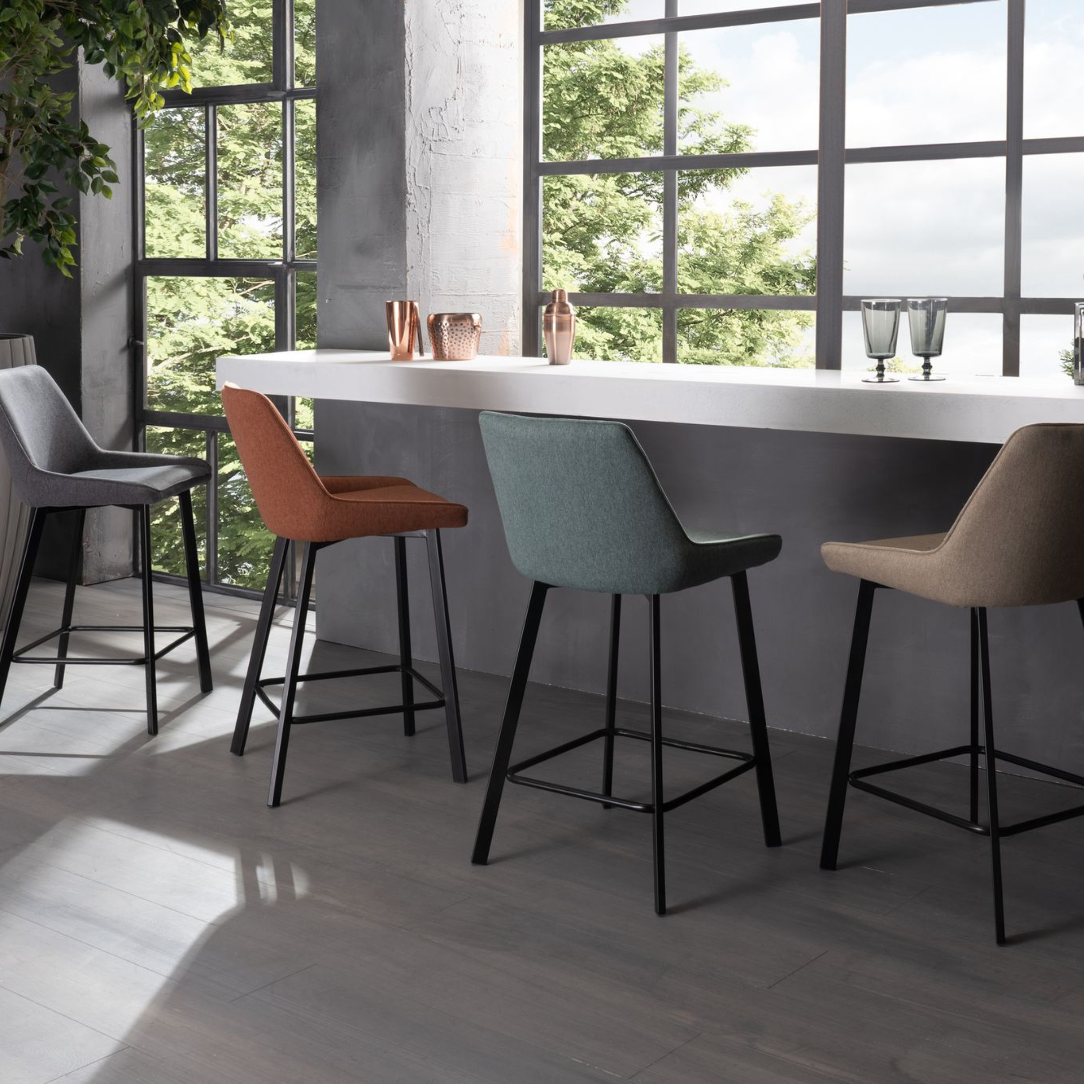 Set of "Fox" high stools in padded fabric with footrest cm 44x50 94h