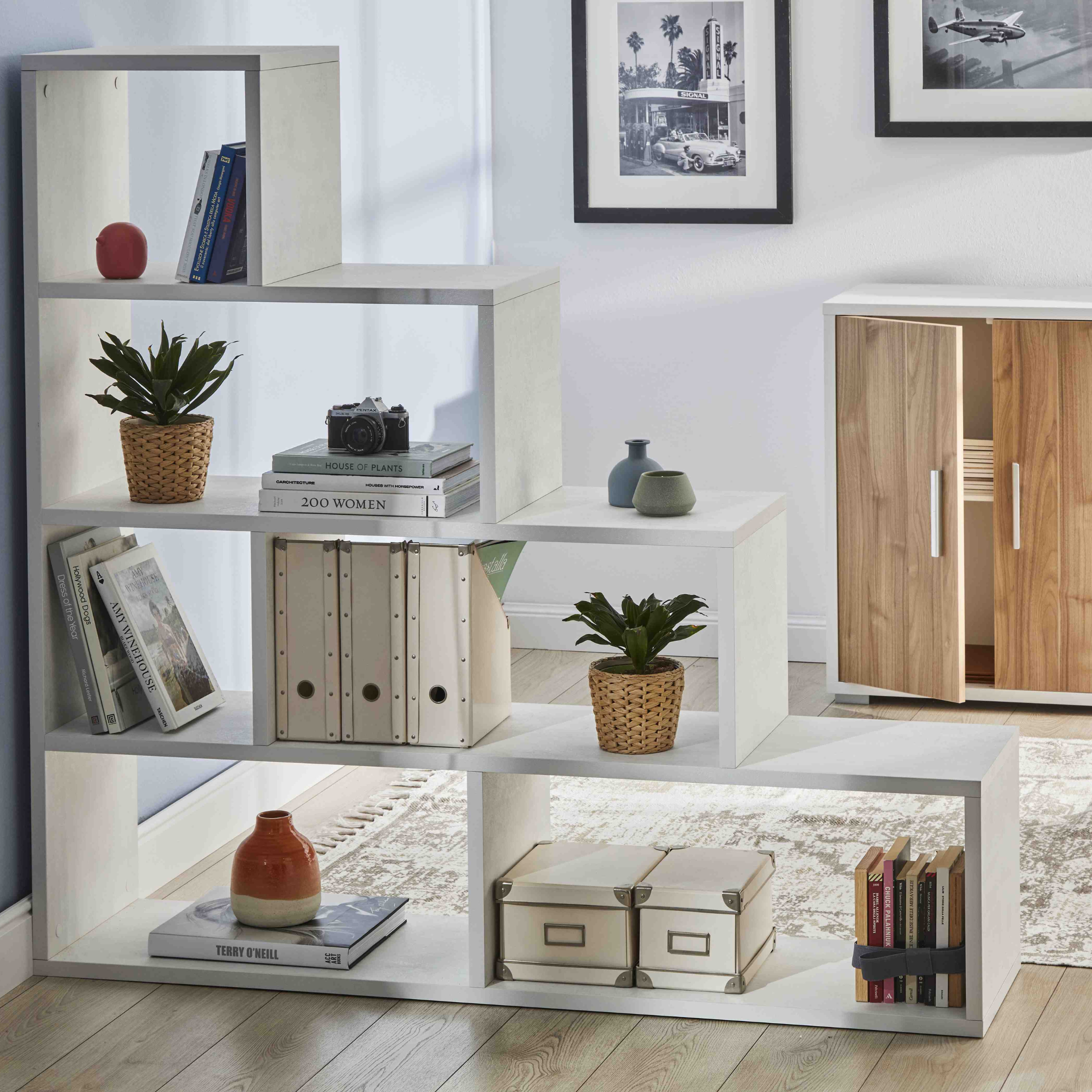 "Sapienza" 4-level elegant wooden ladder bookcase, 150x38 cm, 144h