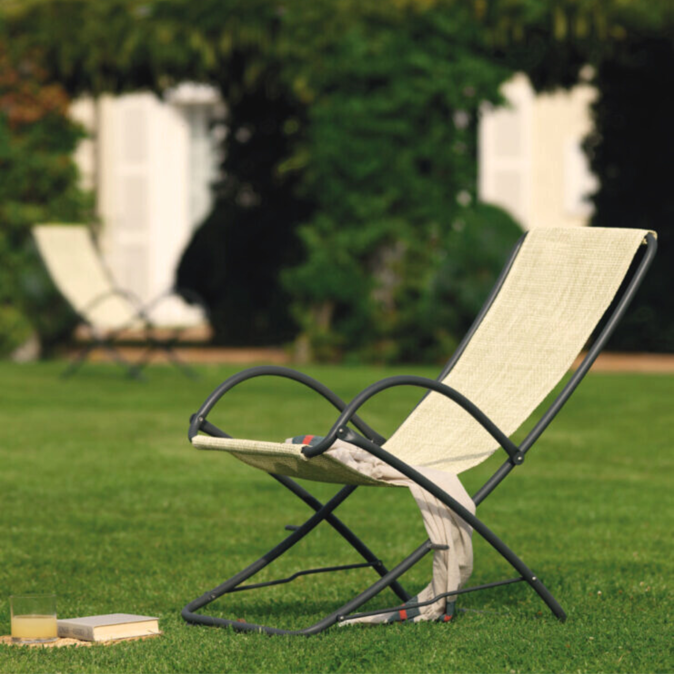 "Park" garden sun lounger in fabric and aluminium, 64x97.5 cm, 93h