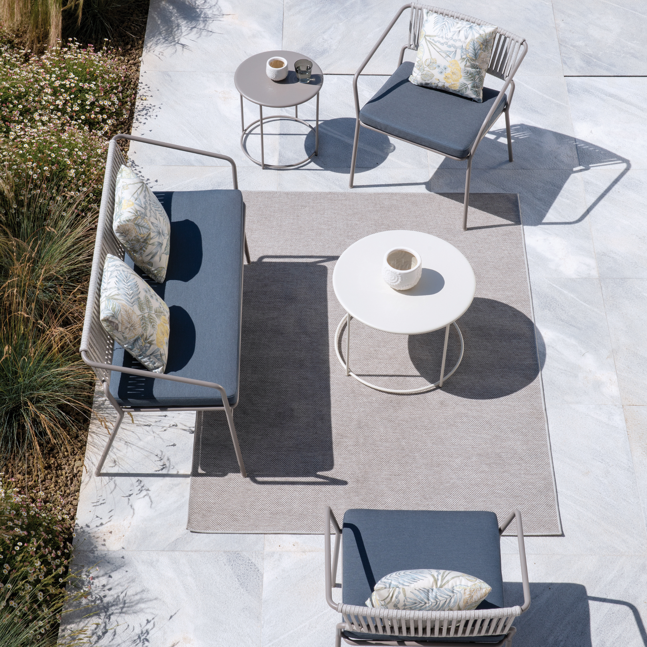 "Slot" metal garden sofa, stackable bench, 152x65 cm, 72 cm high