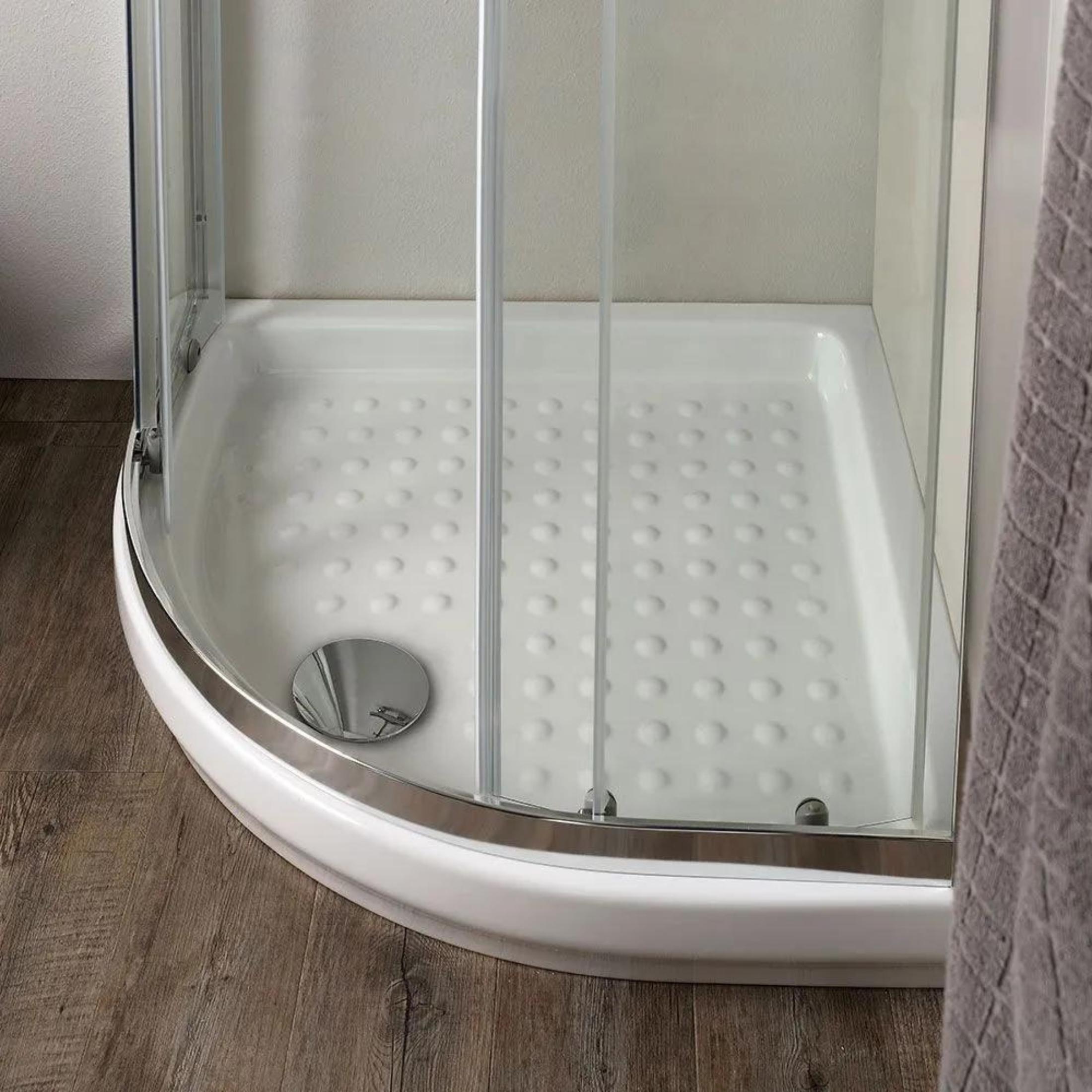 "Lima" semicircular rounded shower enclosure in transparent tempered glass, 80x80 cm, 185 cm high.