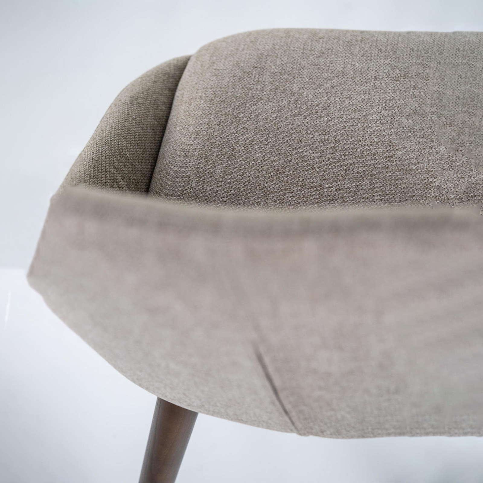 Set of modern dining chairs in "Zaira" fabric with wooden frame, 49x58 cm, 85 cm high