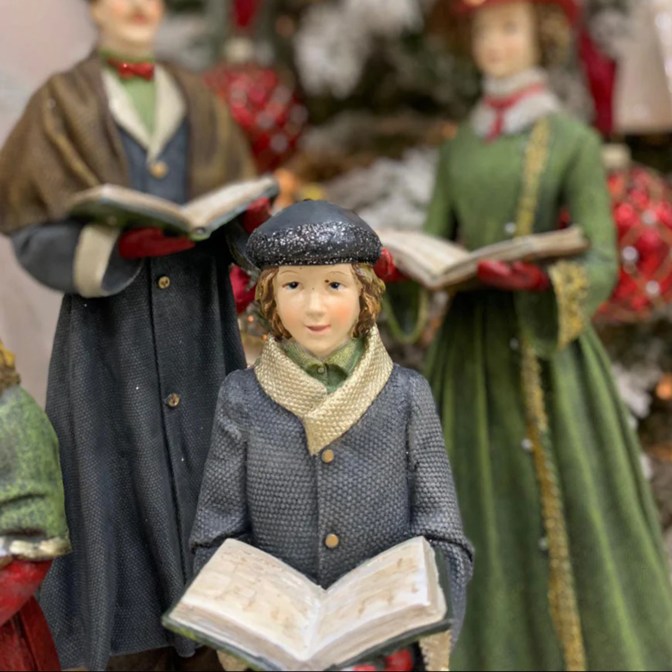 “Singers” family figurine, elegant Christmas decoration in polyresin, 40 cm high