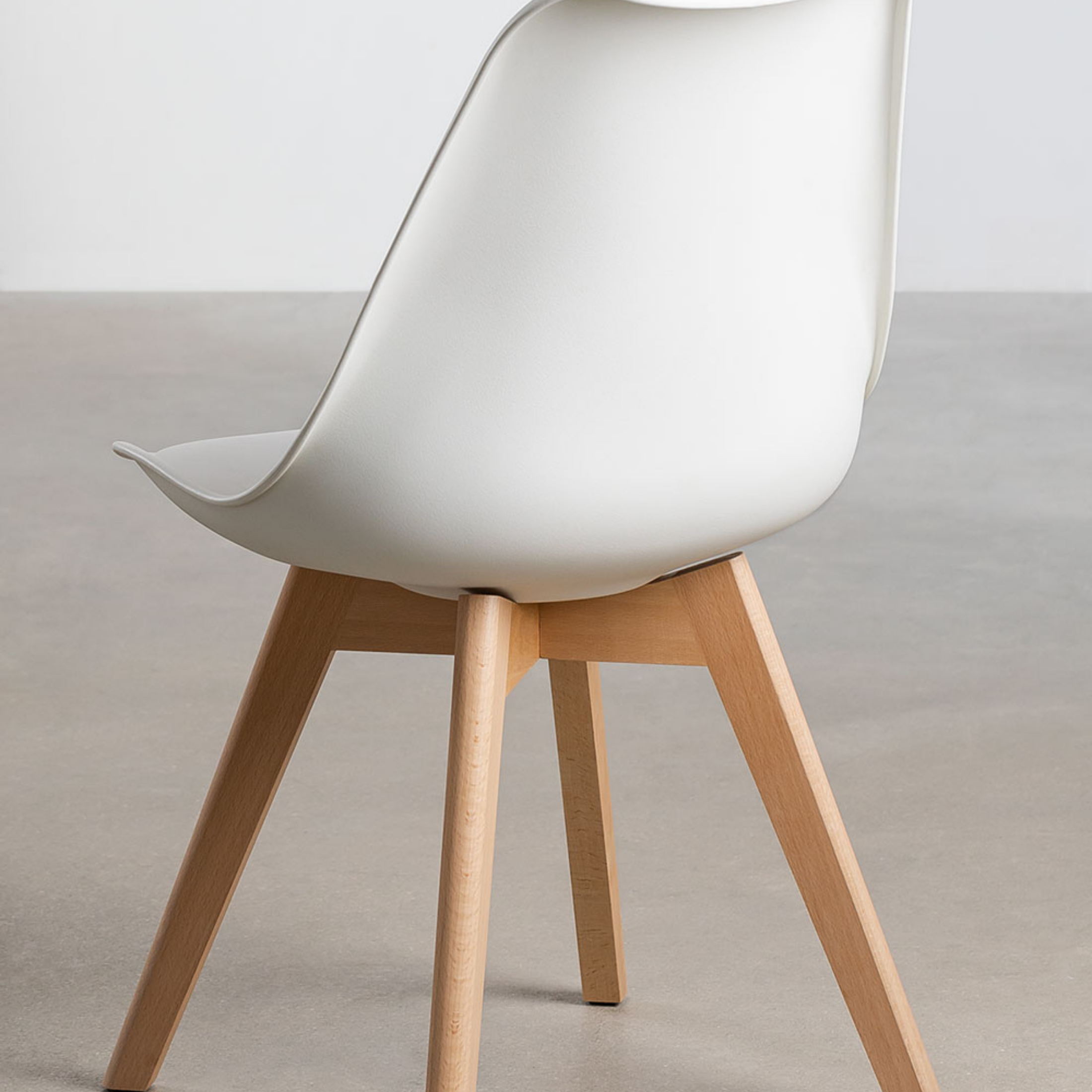 Set of padded chairs in imitation leather "Stilezze" armchairs with wooden legs cm 52x48.5 82h