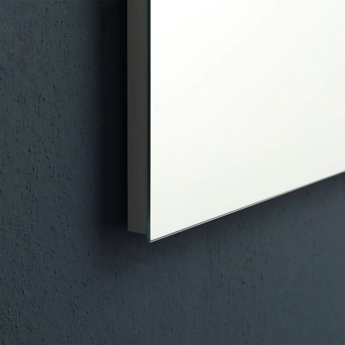 Specchio rettangolare con fascia a led "Valderico" profili in simil alluminio - MondoViro