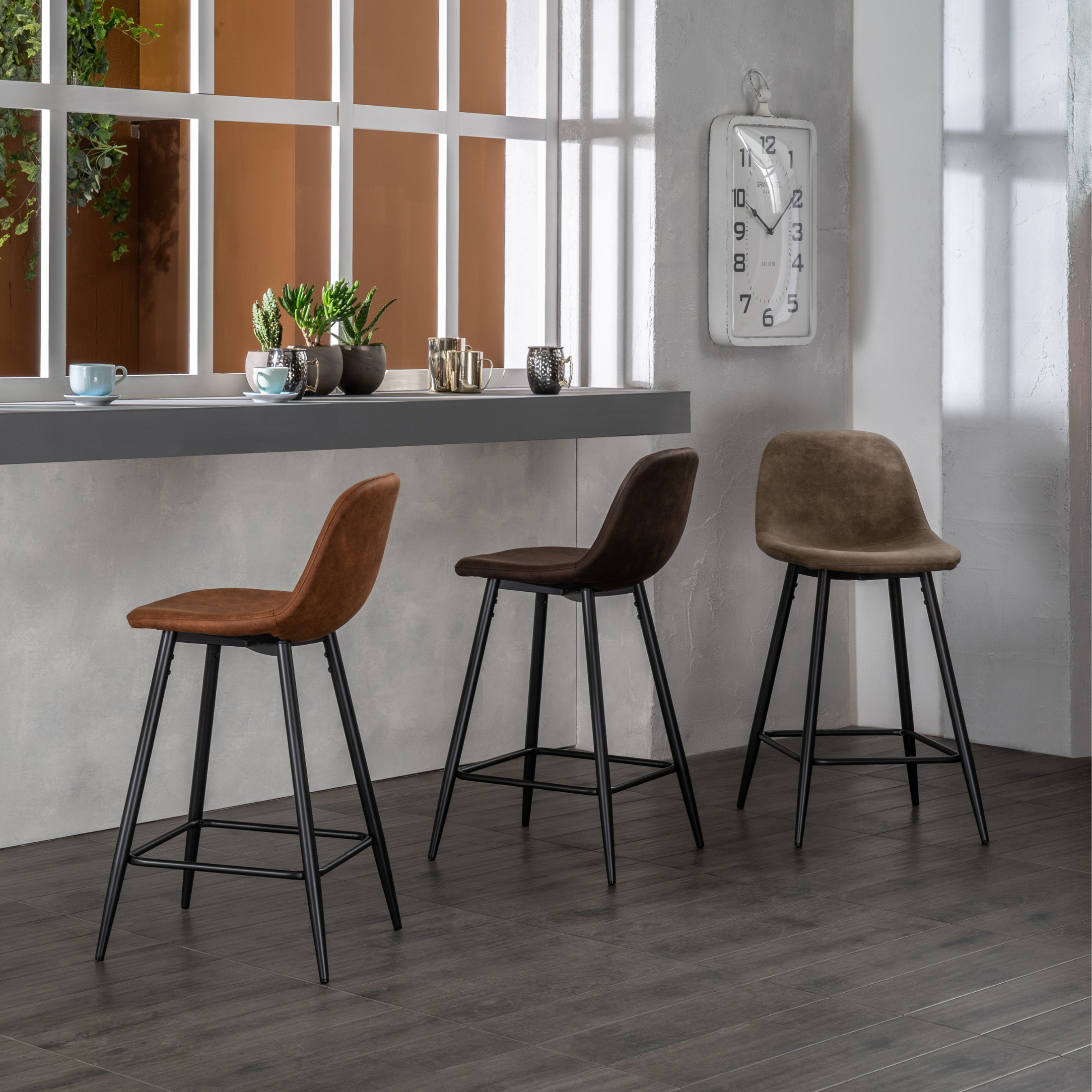 Set of high padded stools "Brig" in imitation leather with footrest cm 50x44 84h