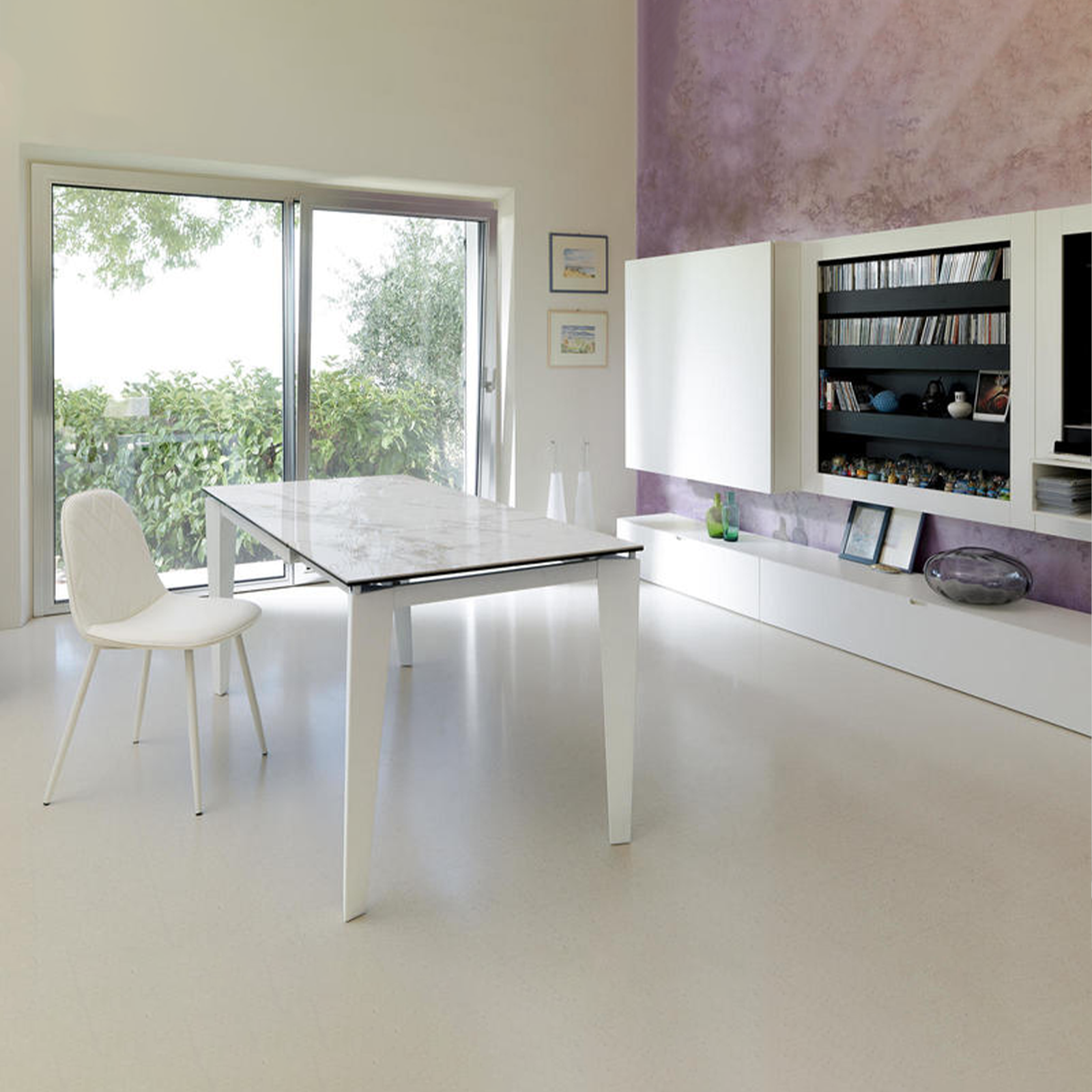 Modern extendable "Fast" table with ceramic top on tempered glass